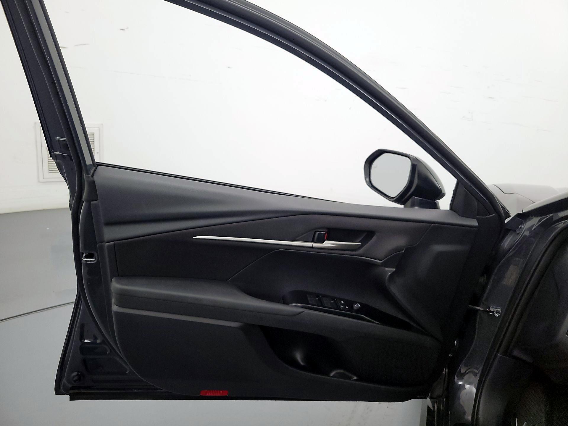 Thumbnail: 2025 Toyota Camry - 12