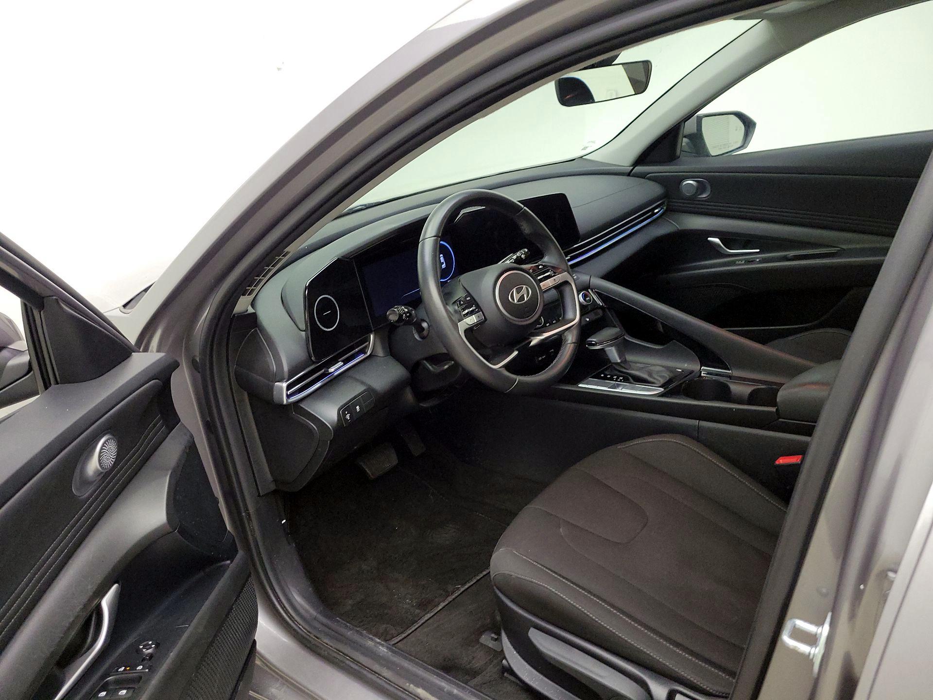 Thumbnail: 2025 Hyundai Elantra - 11