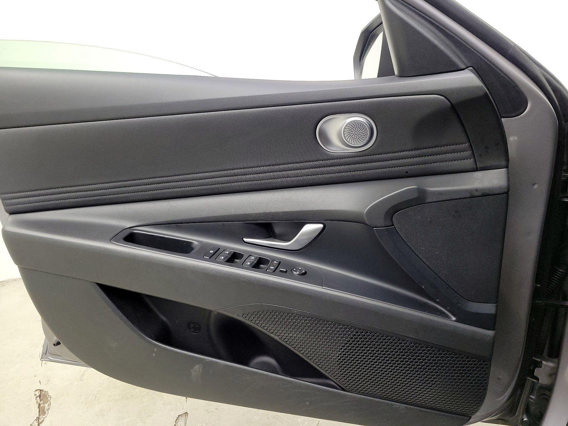 Thumbnail: 2025 Hyundai Elantra - 12