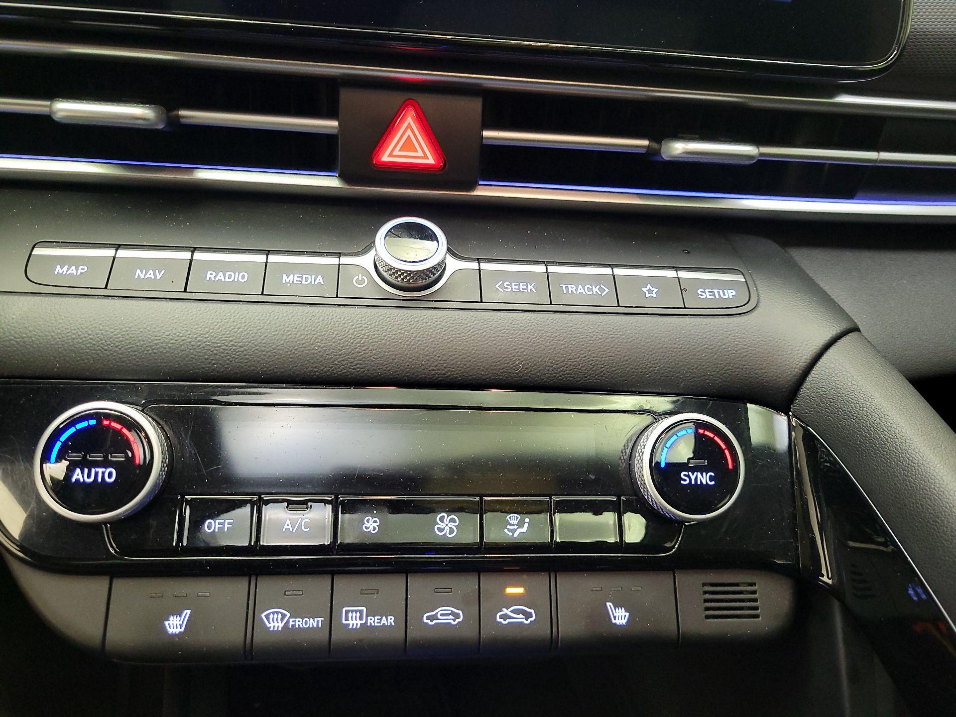 Thumbnail: 2025 Hyundai Elantra - 16