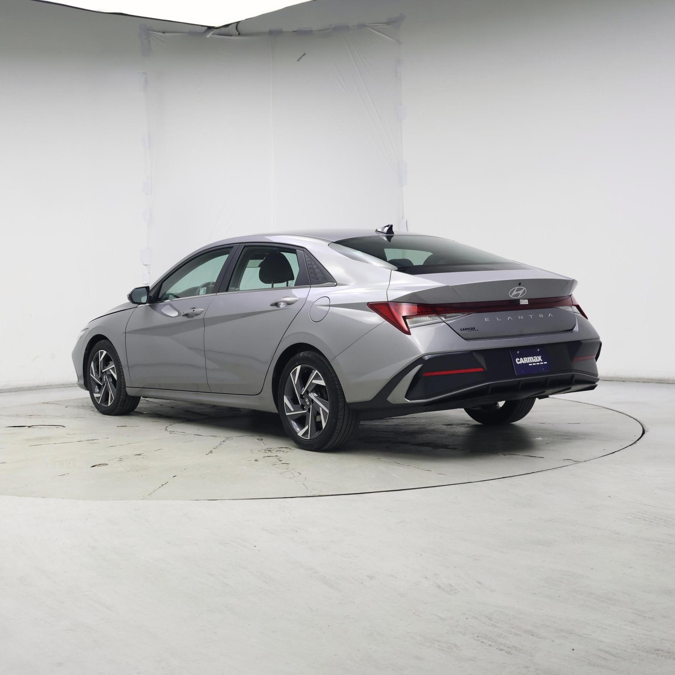 Thumbnail: 2025 Hyundai Elantra - 2