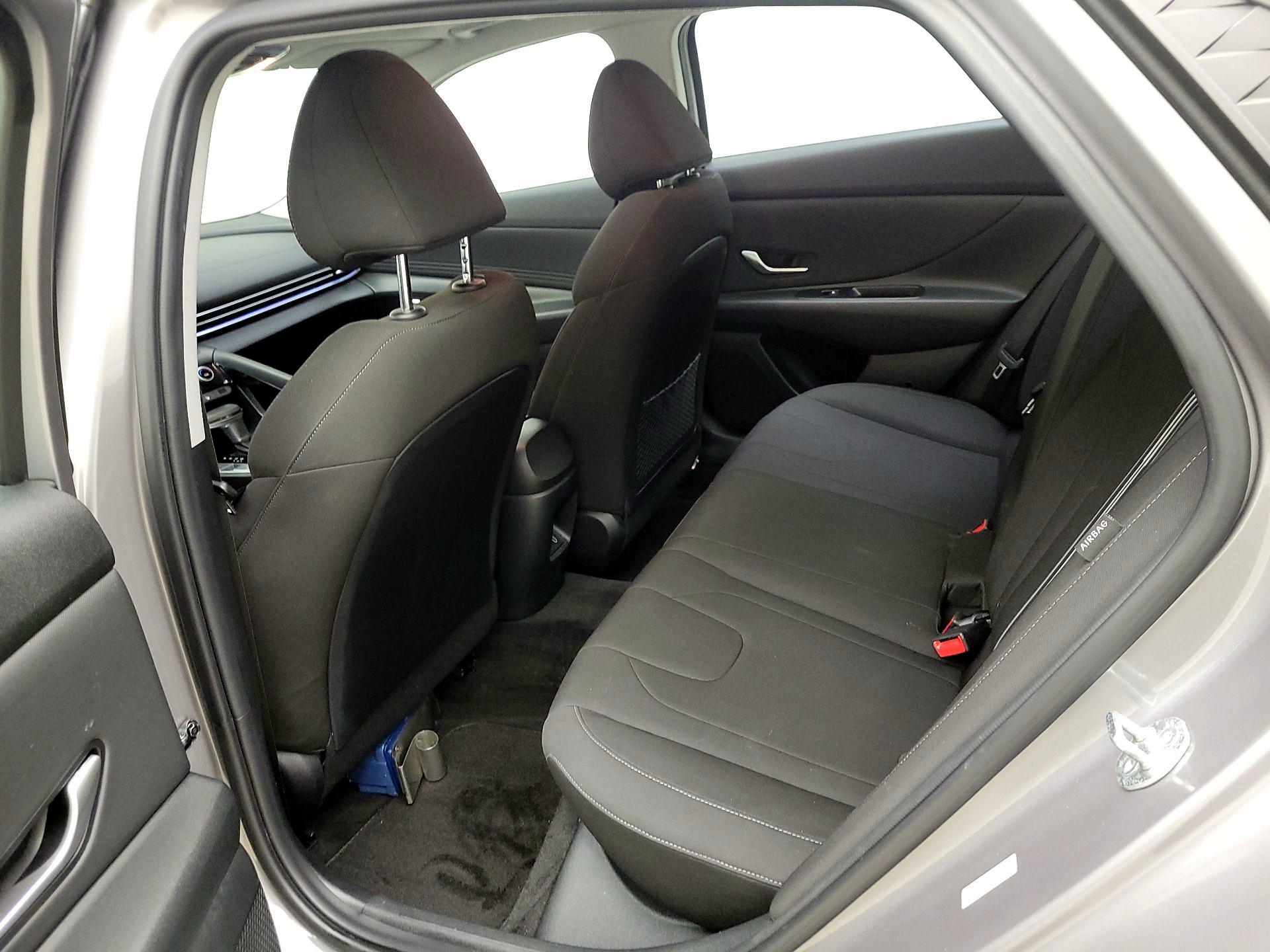 Thumbnail: 2025 Hyundai Elantra - 19