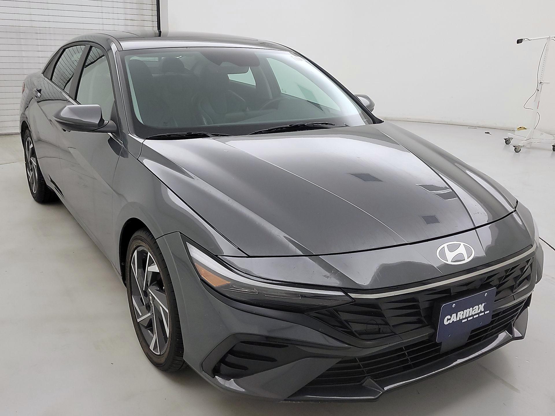 Thumbnail: 2025 Hyundai Elantra - 1