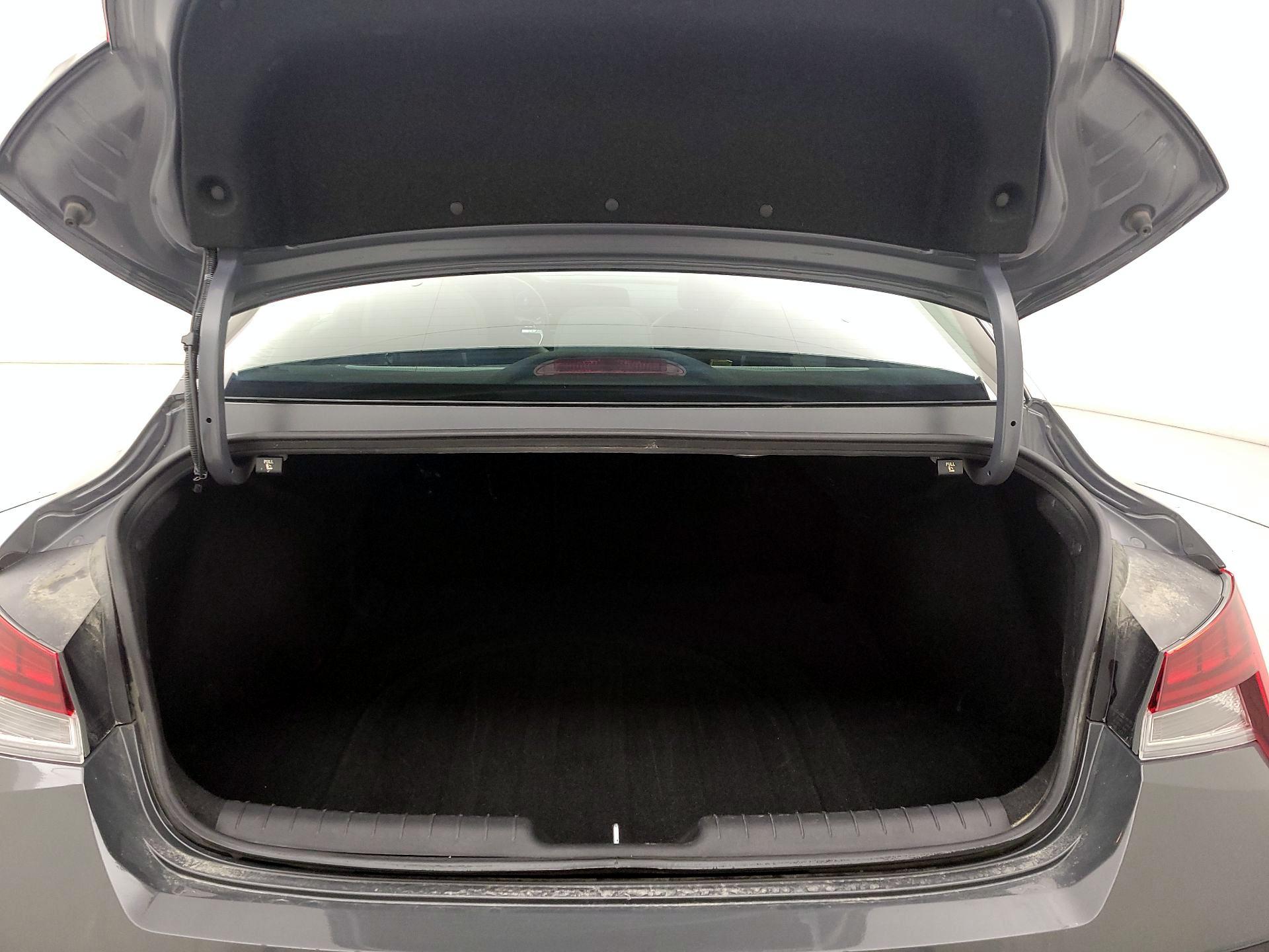 Thumbnail: 2025 Hyundai Elantra - 19