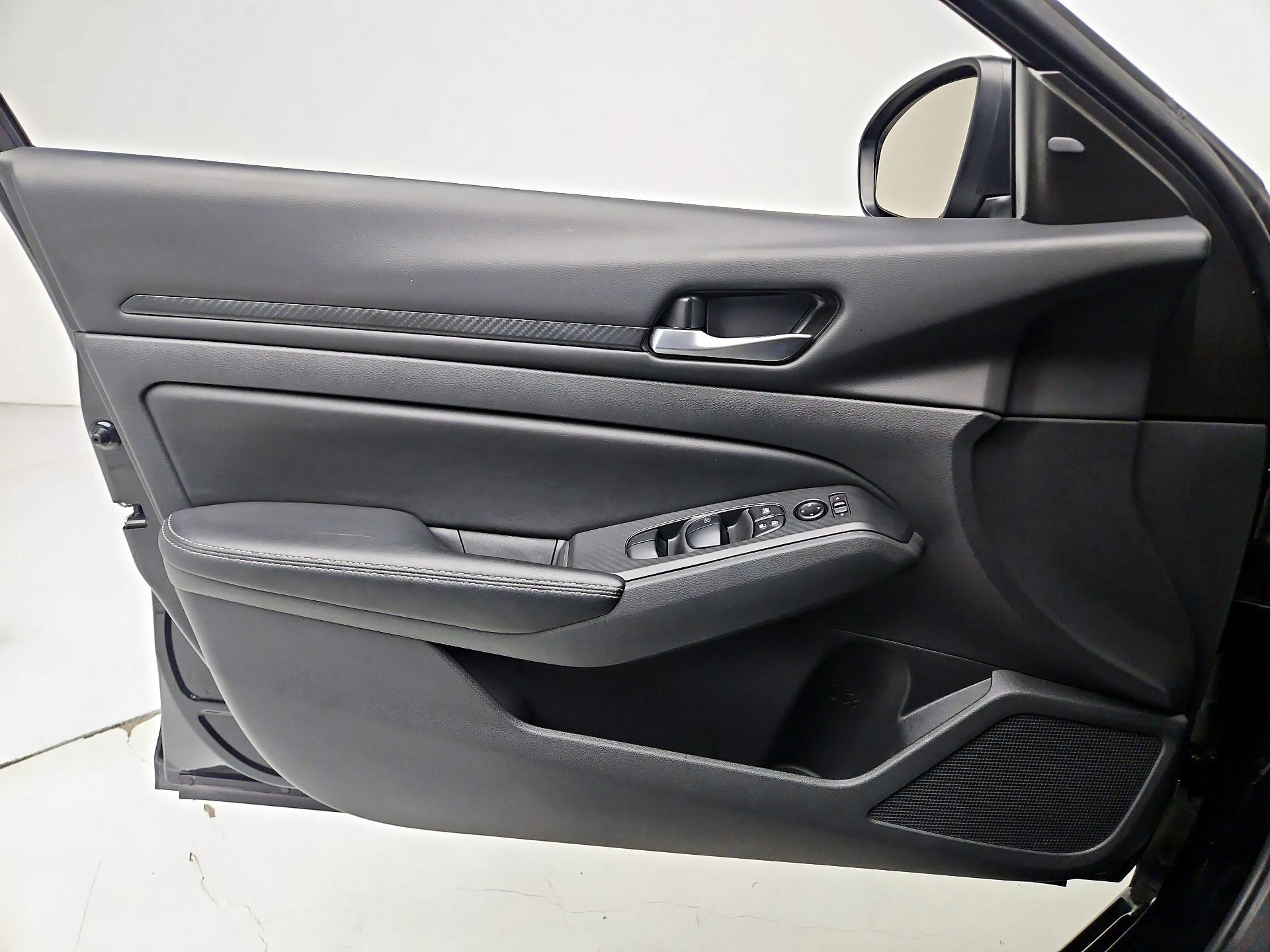 Thumbnail: 2025 Nissan Altima - 12