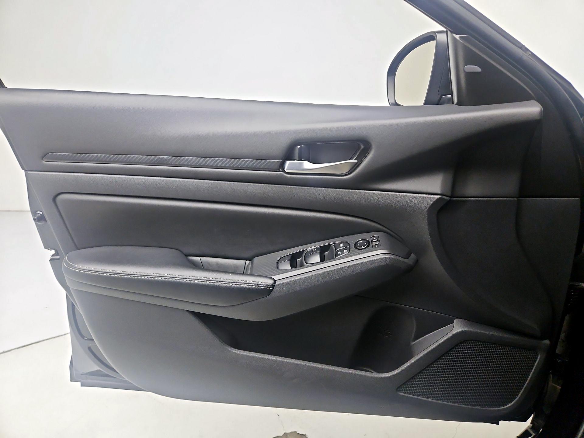 Thumbnail: 2025 Nissan Altima - 12