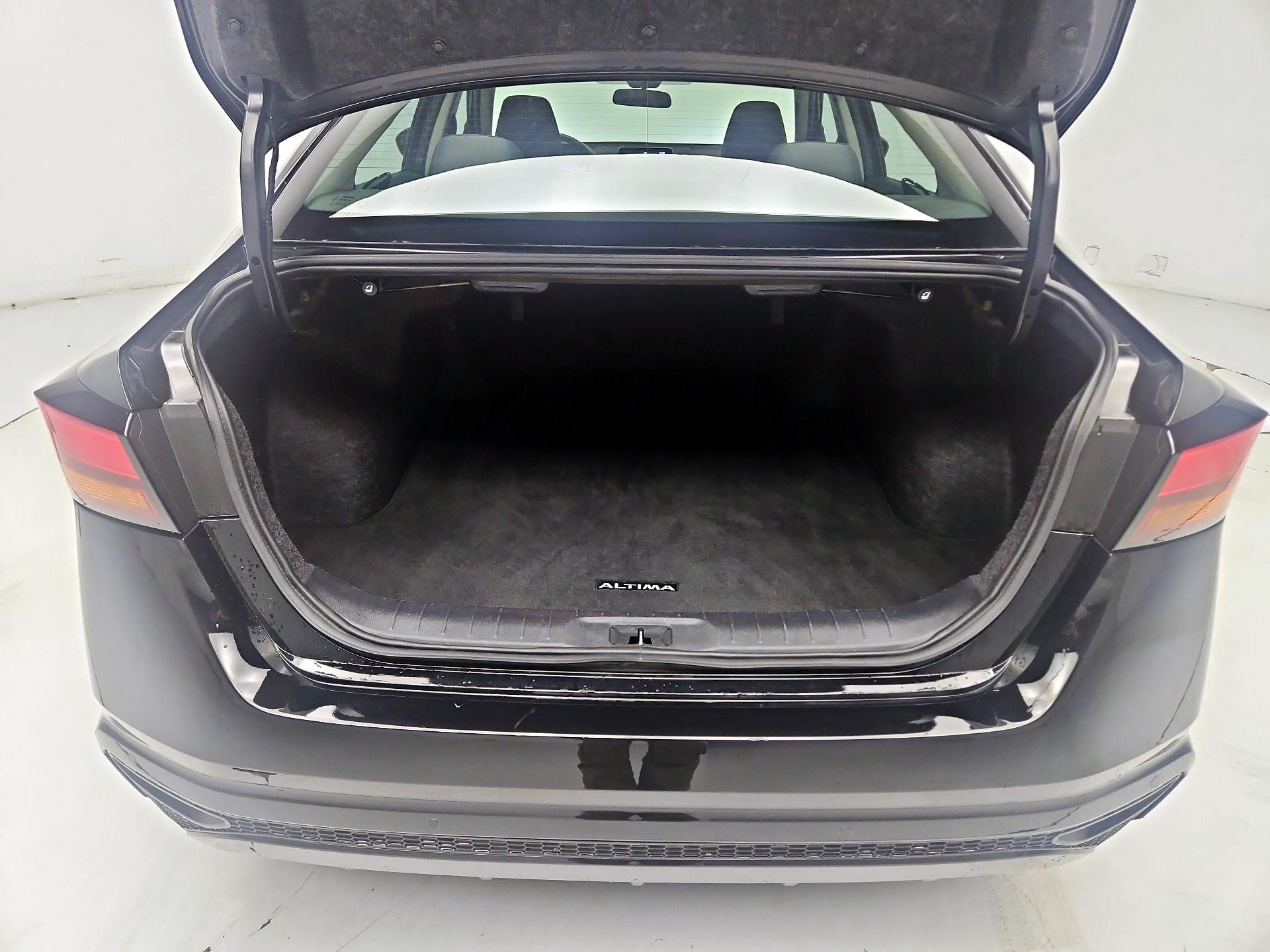 Thumbnail: 2025 Nissan Altima - 20