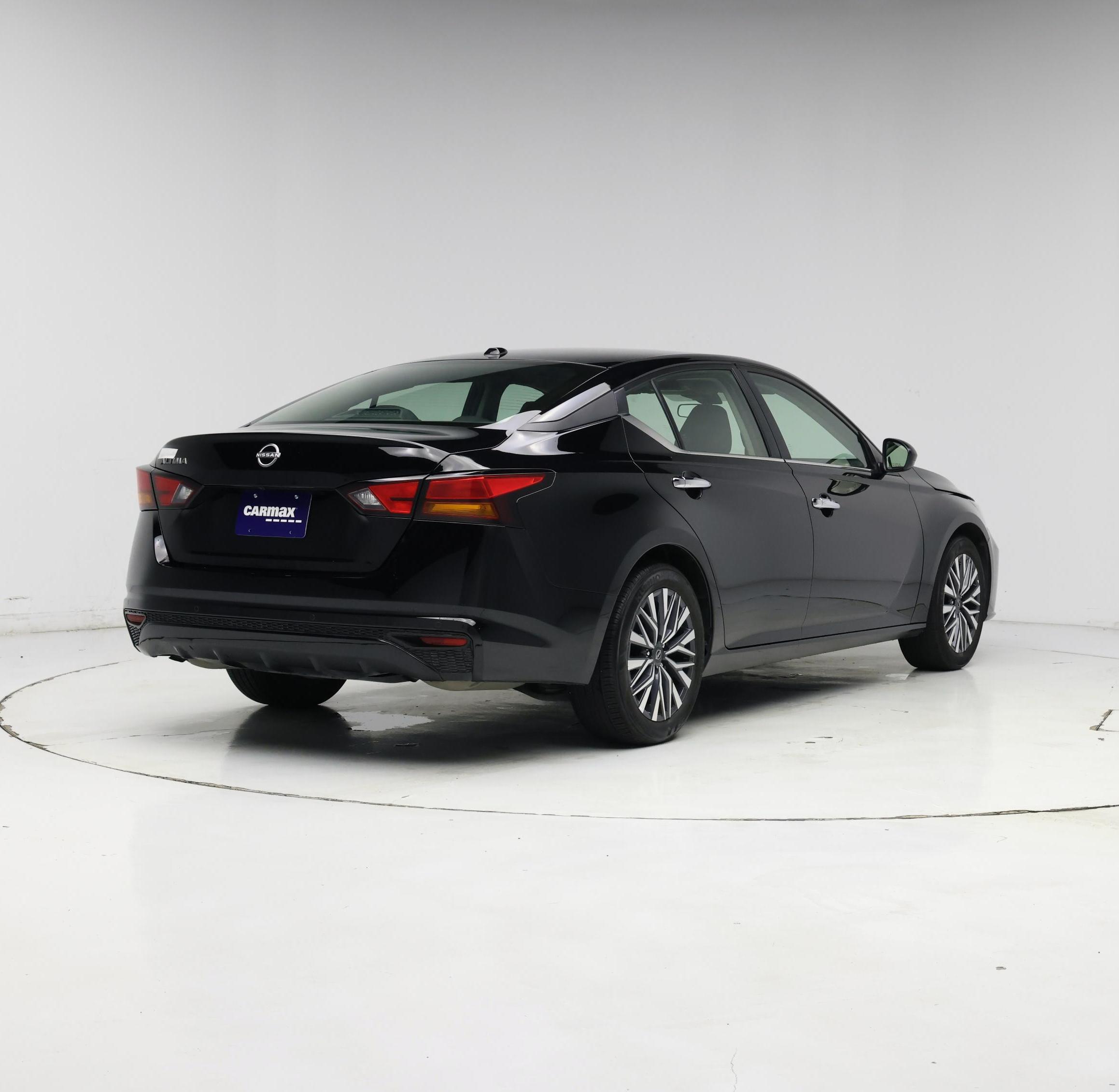 Thumbnail: 2025 Nissan Altima - 8