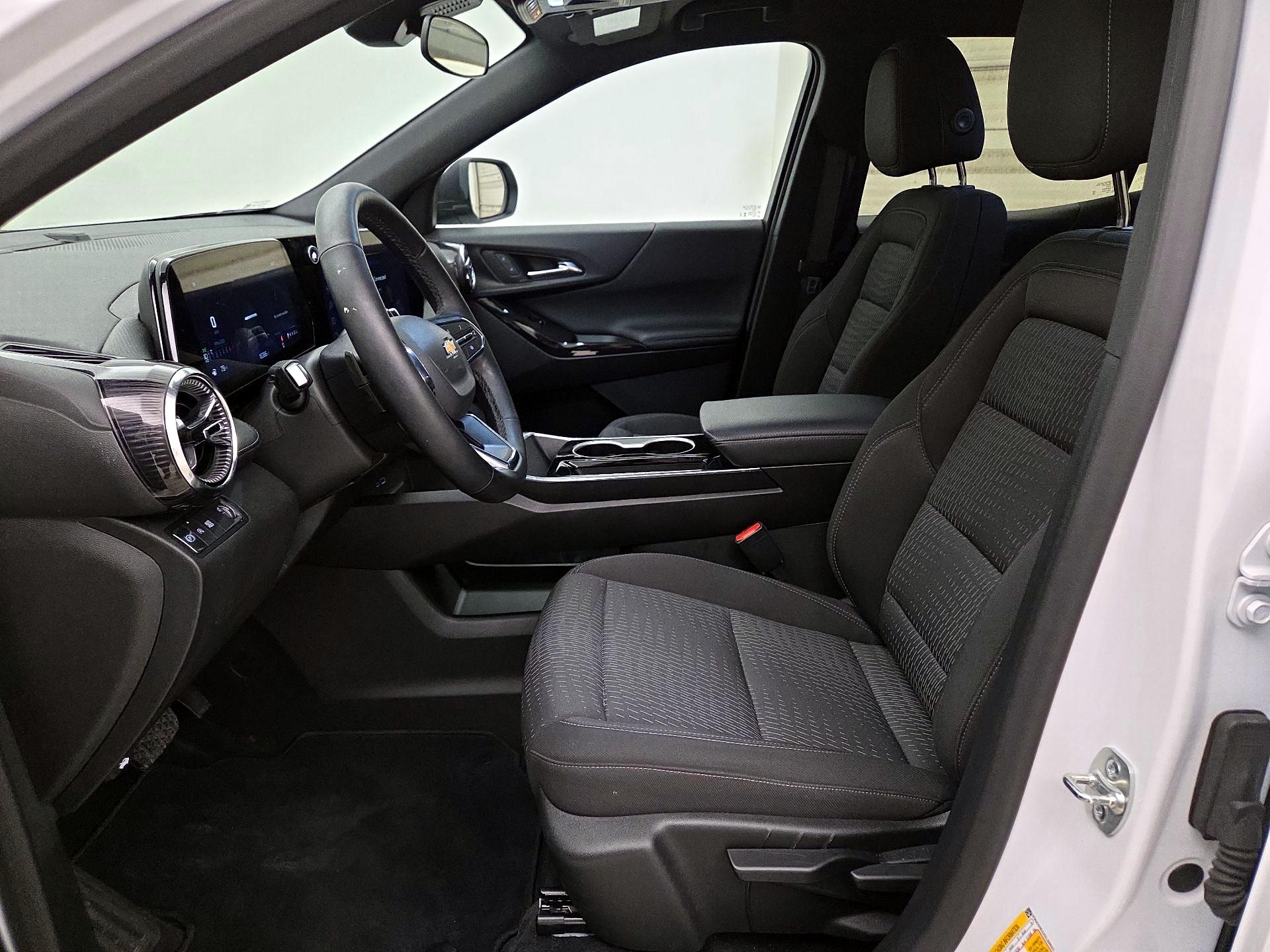 Thumbnail: 2025 Chevrolet Equinox - 11