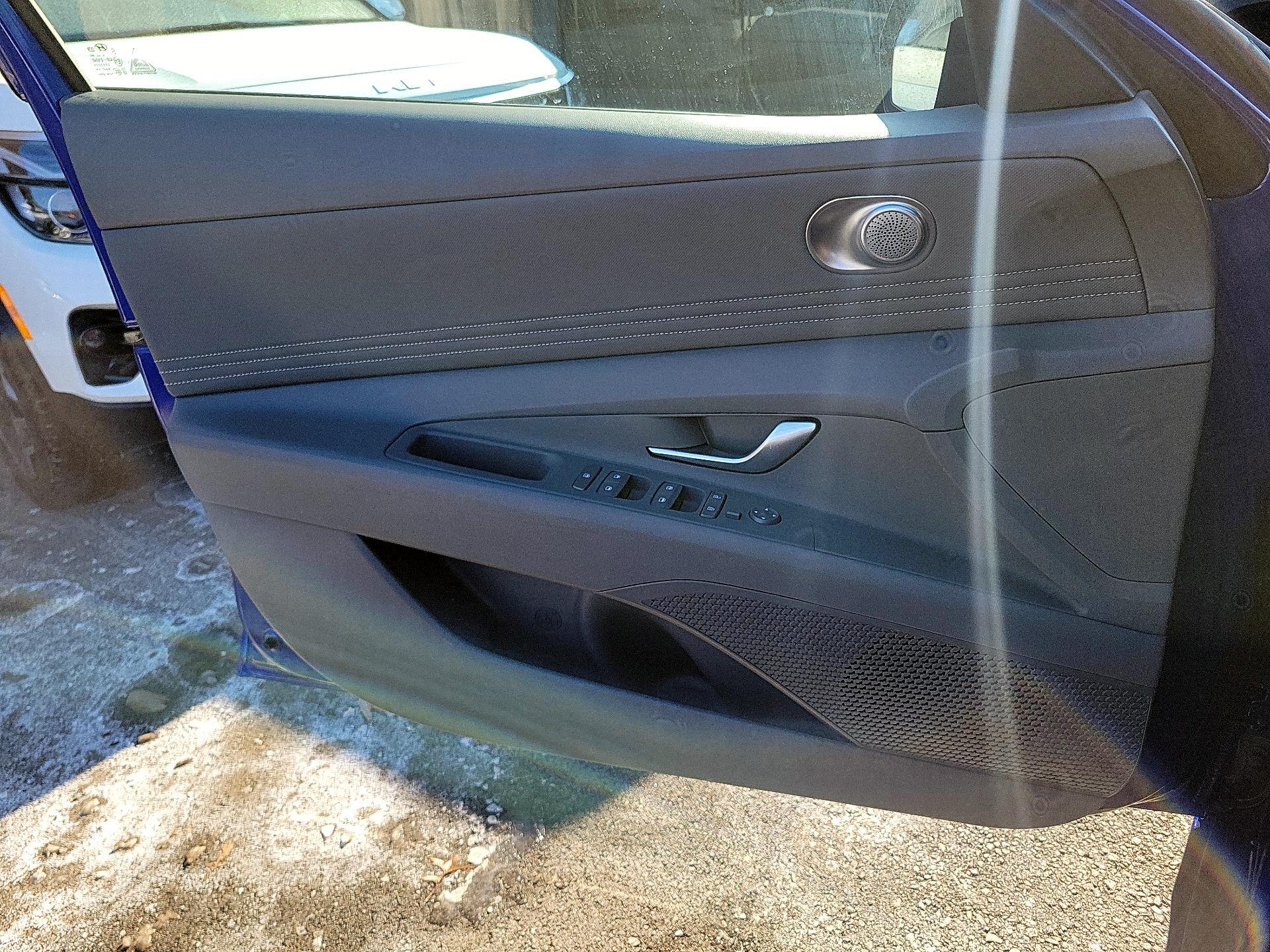 Thumbnail: 2025 Hyundai Elantra - 10