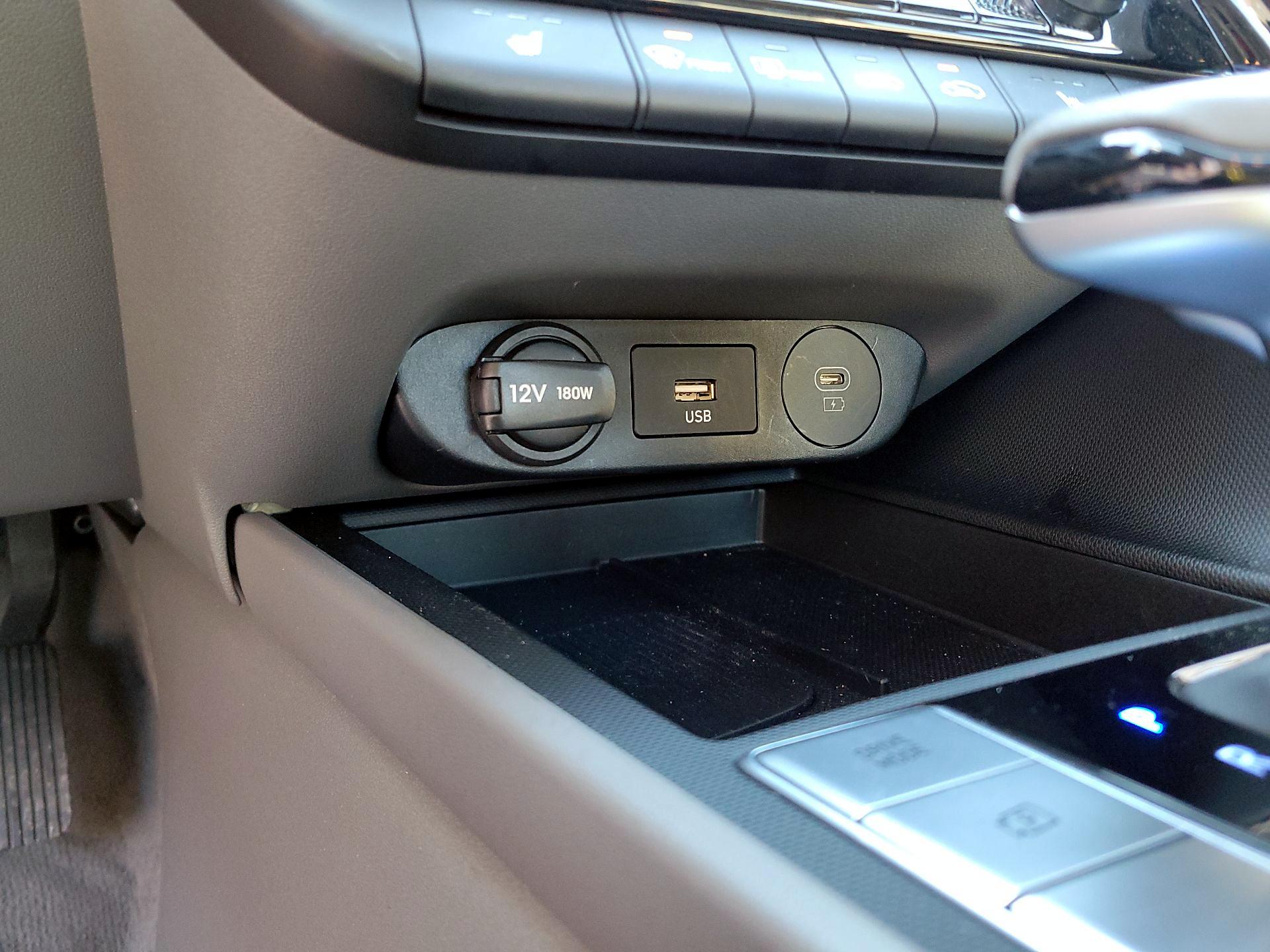 Thumbnail: 2025 Hyundai Elantra - 17