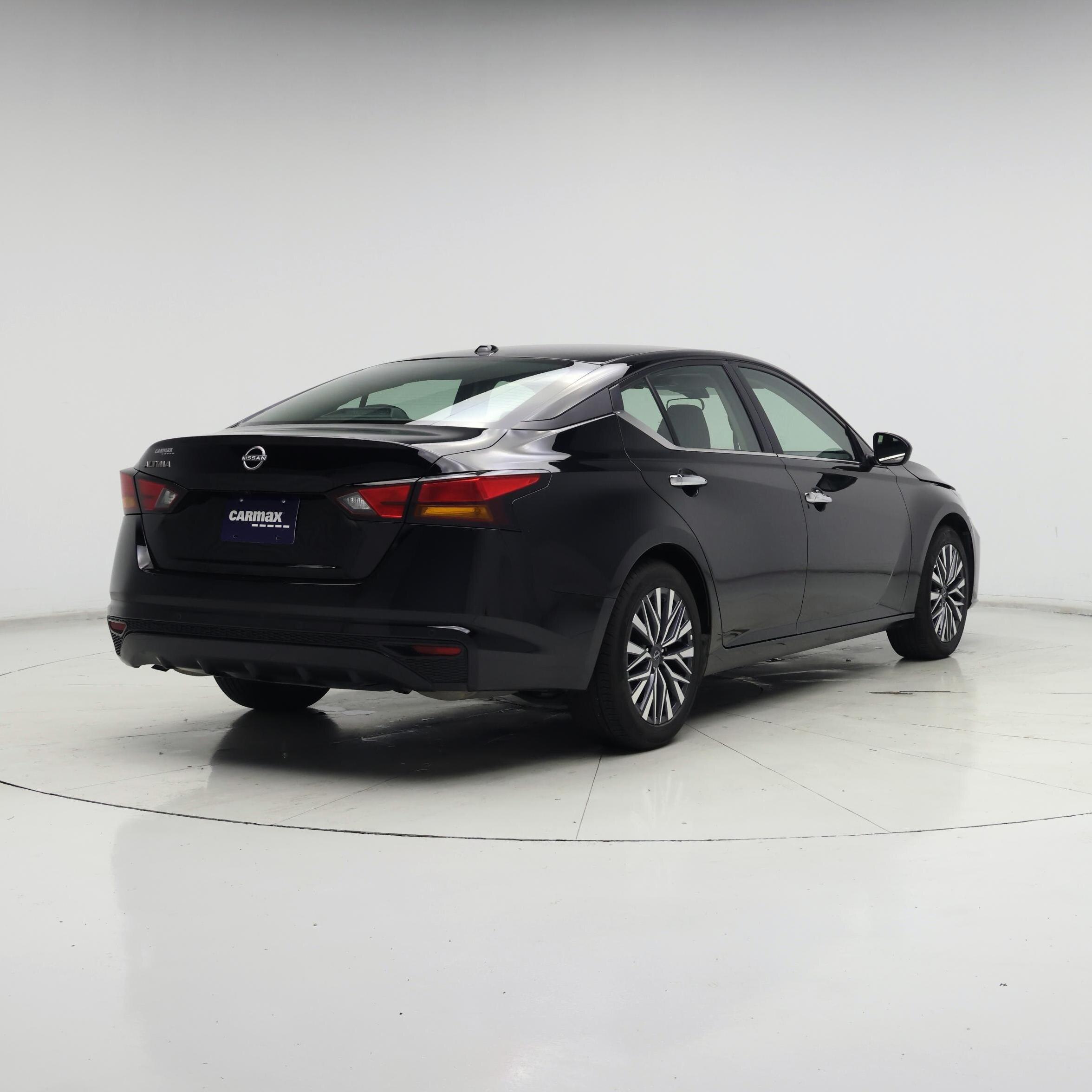 Thumbnail: 2025 Nissan Altima - 8