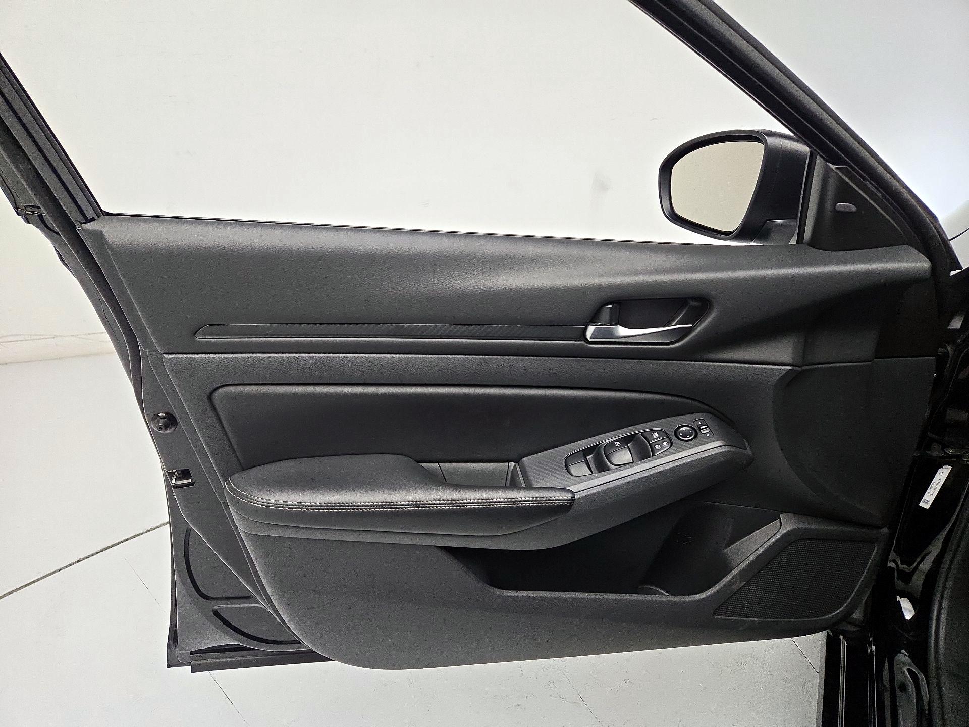 Thumbnail: 2025 Nissan Altima - 12