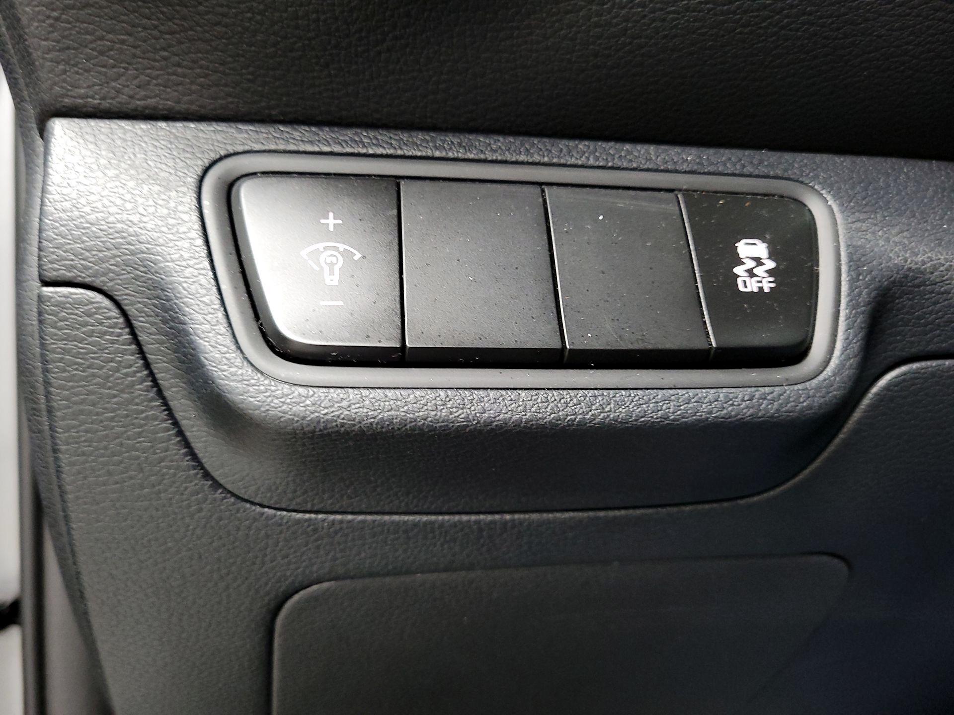 Thumbnail: 2024 Kia Forte - 11