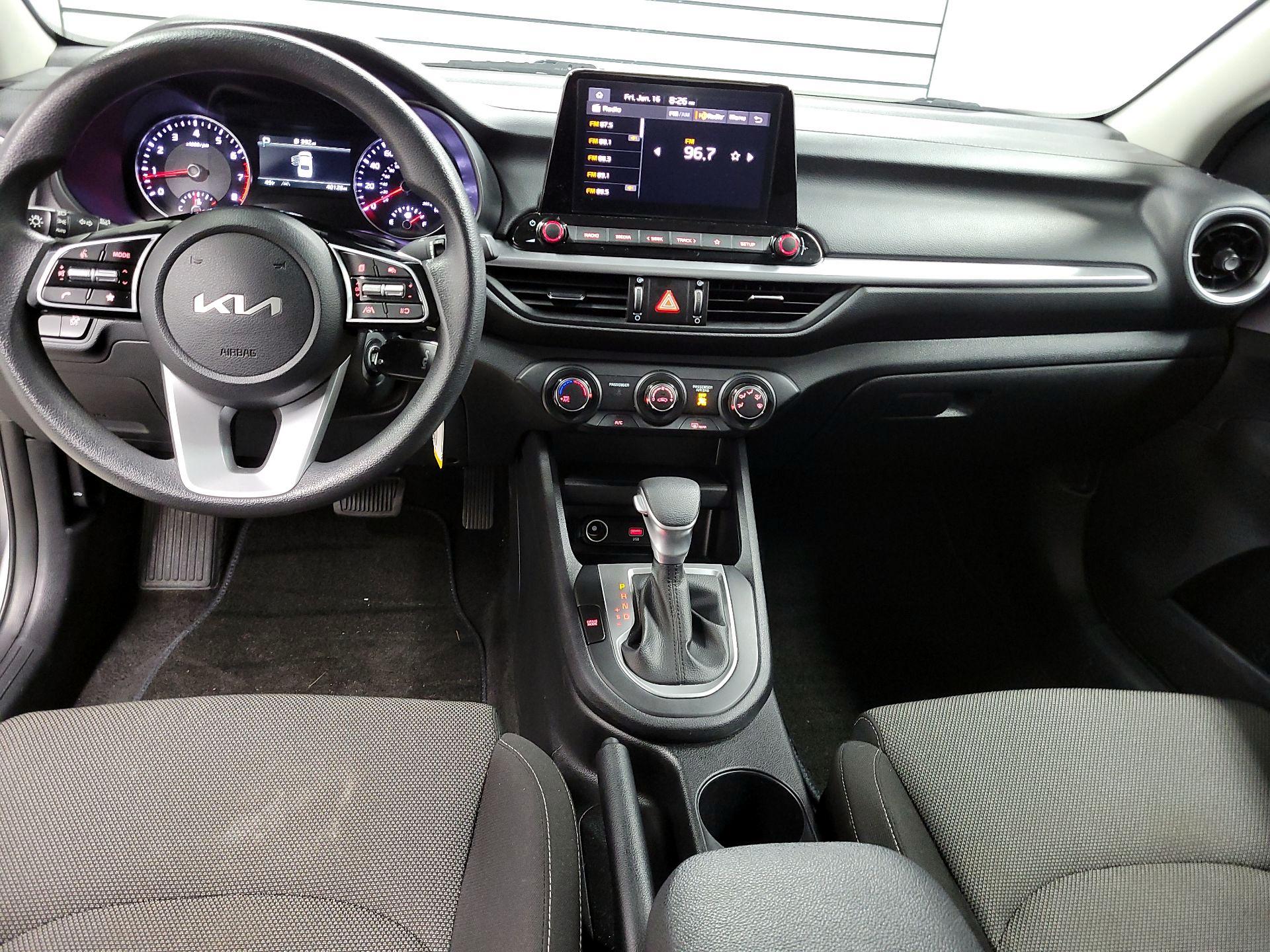 Thumbnail: 2024 Kia Forte - 8