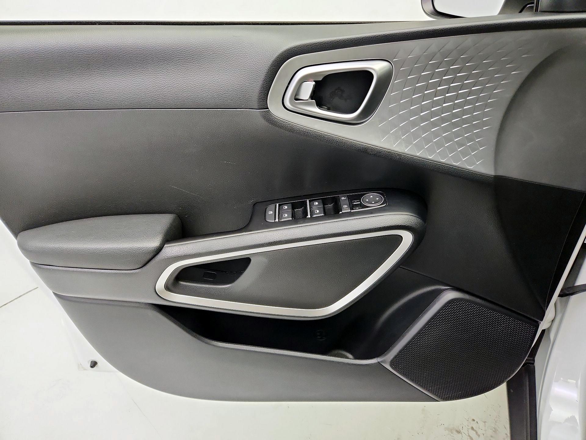 Thumbnail: 2025 Kia Soul - 12