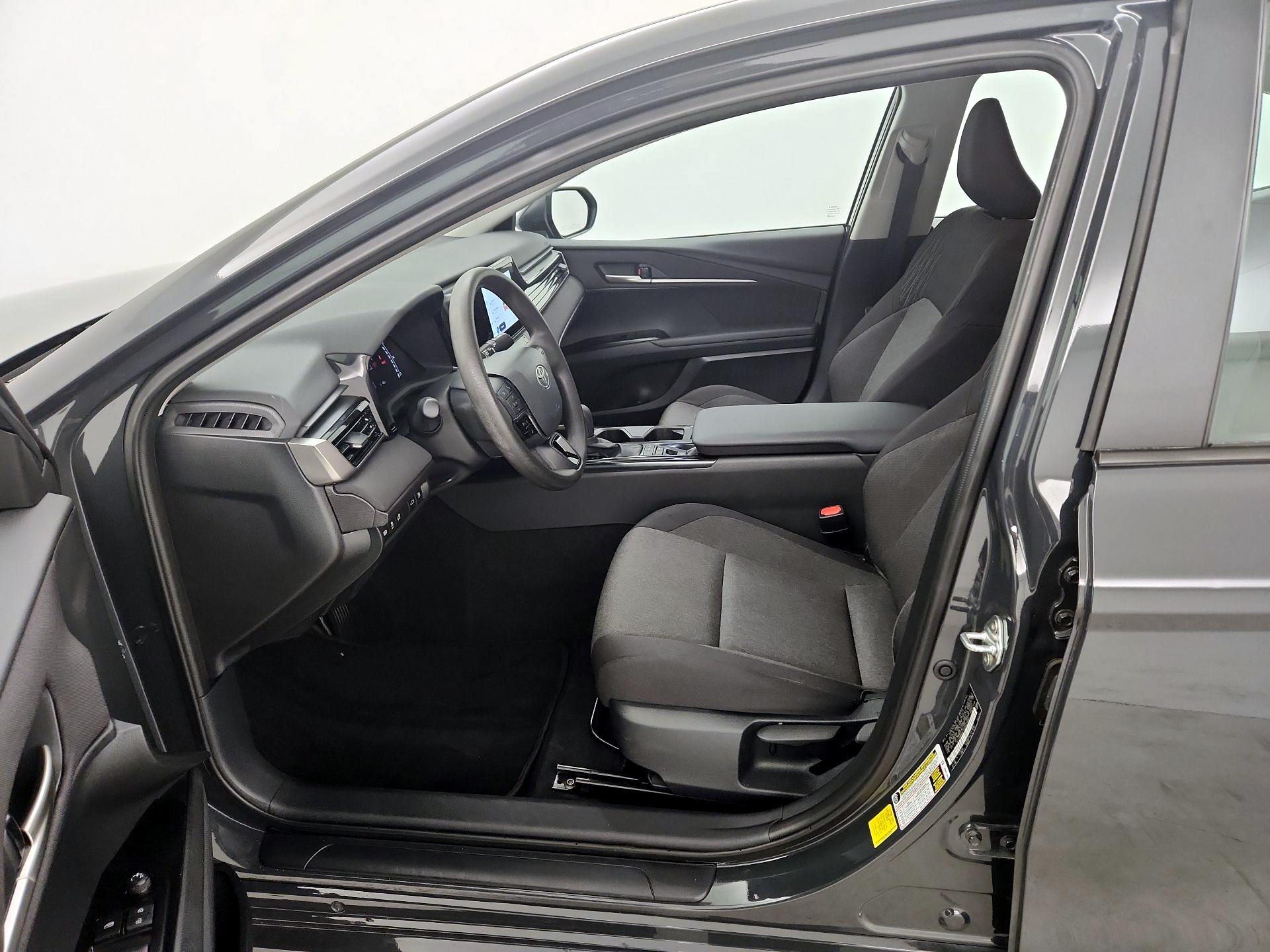 Thumbnail: 2025 Toyota Camry - 9