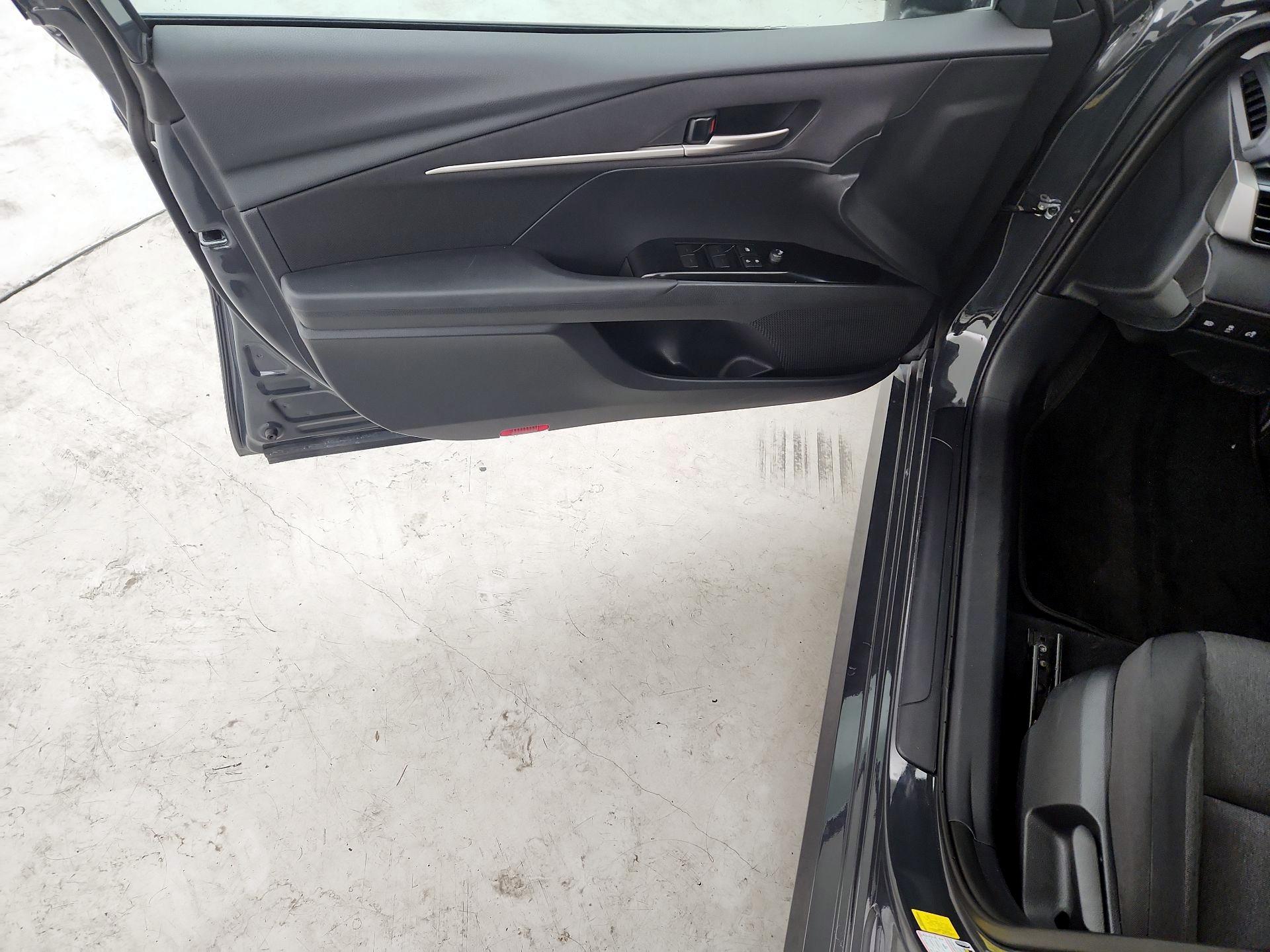 Thumbnail: 2025 Toyota Camry - 10