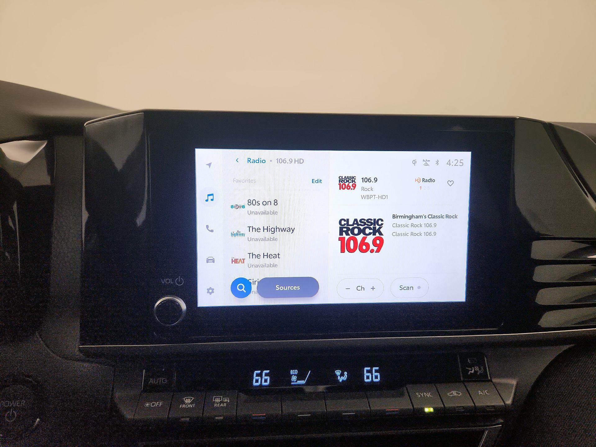 Thumbnail: 2025 Toyota Camry - 13