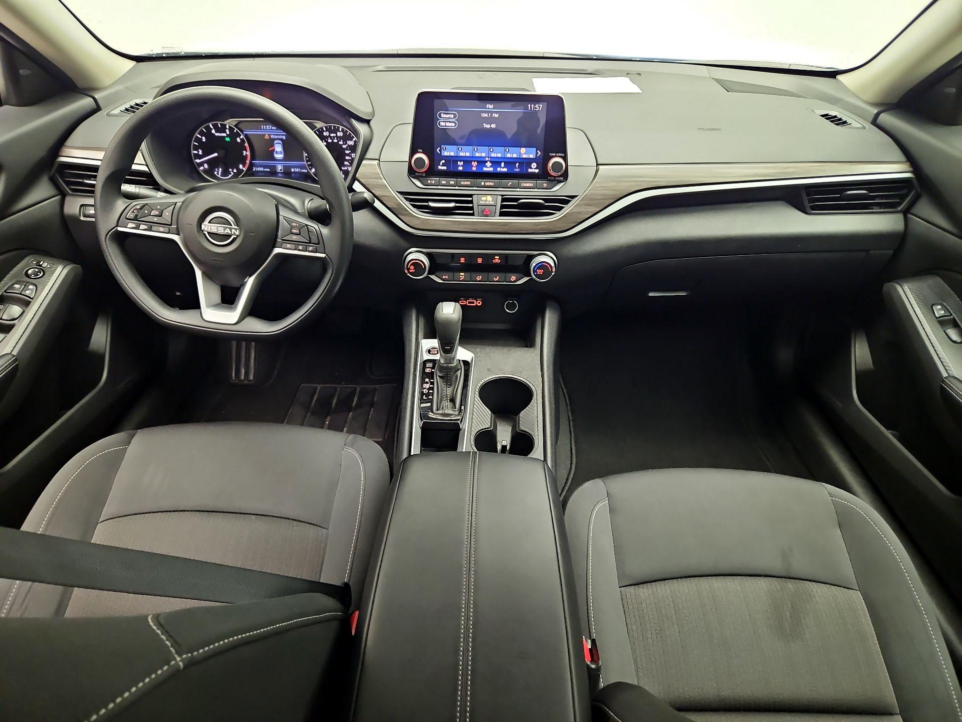 Thumbnail: 2025 Nissan Altima - 9