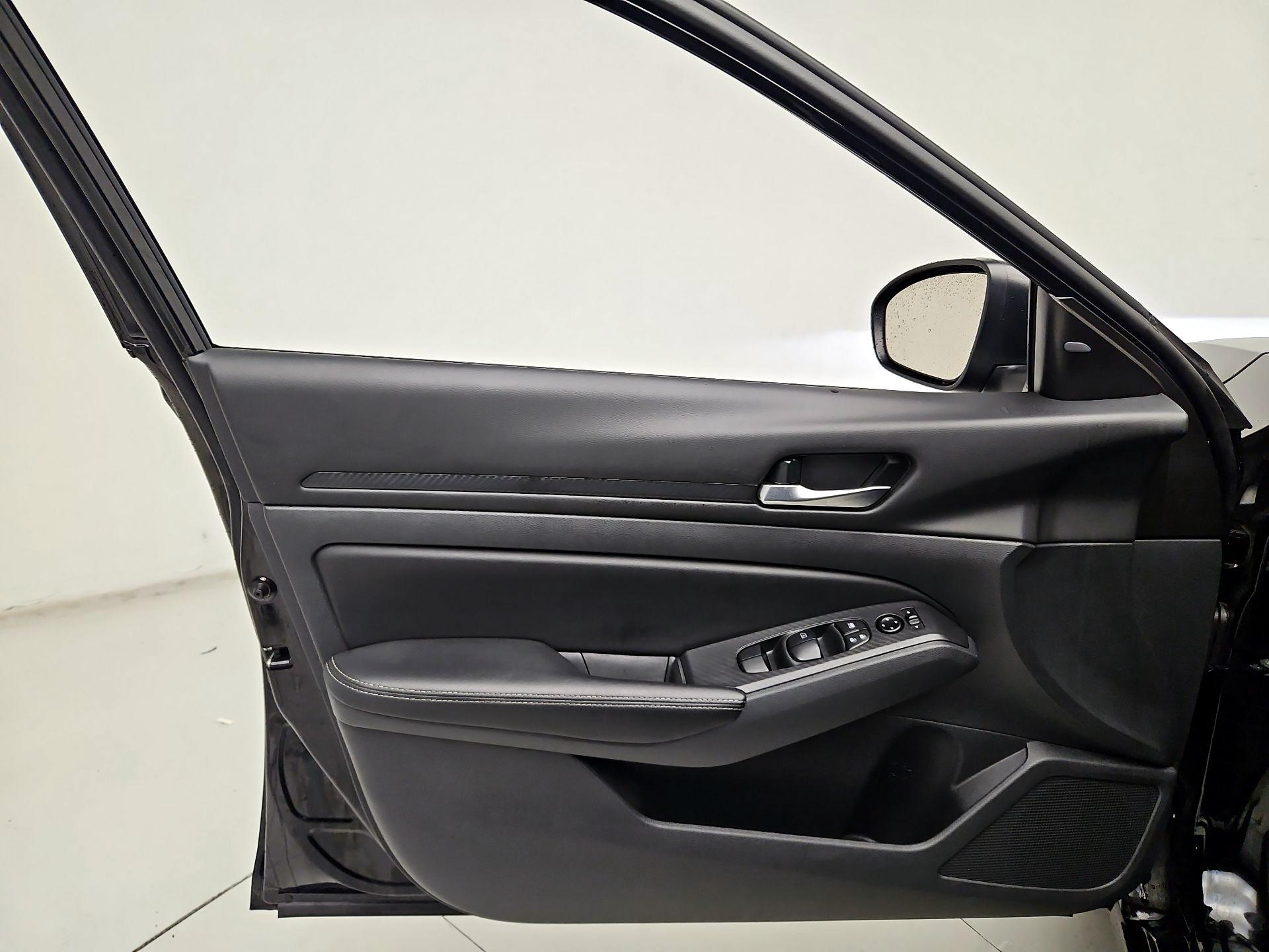 Thumbnail: 2025 Nissan Altima - 12