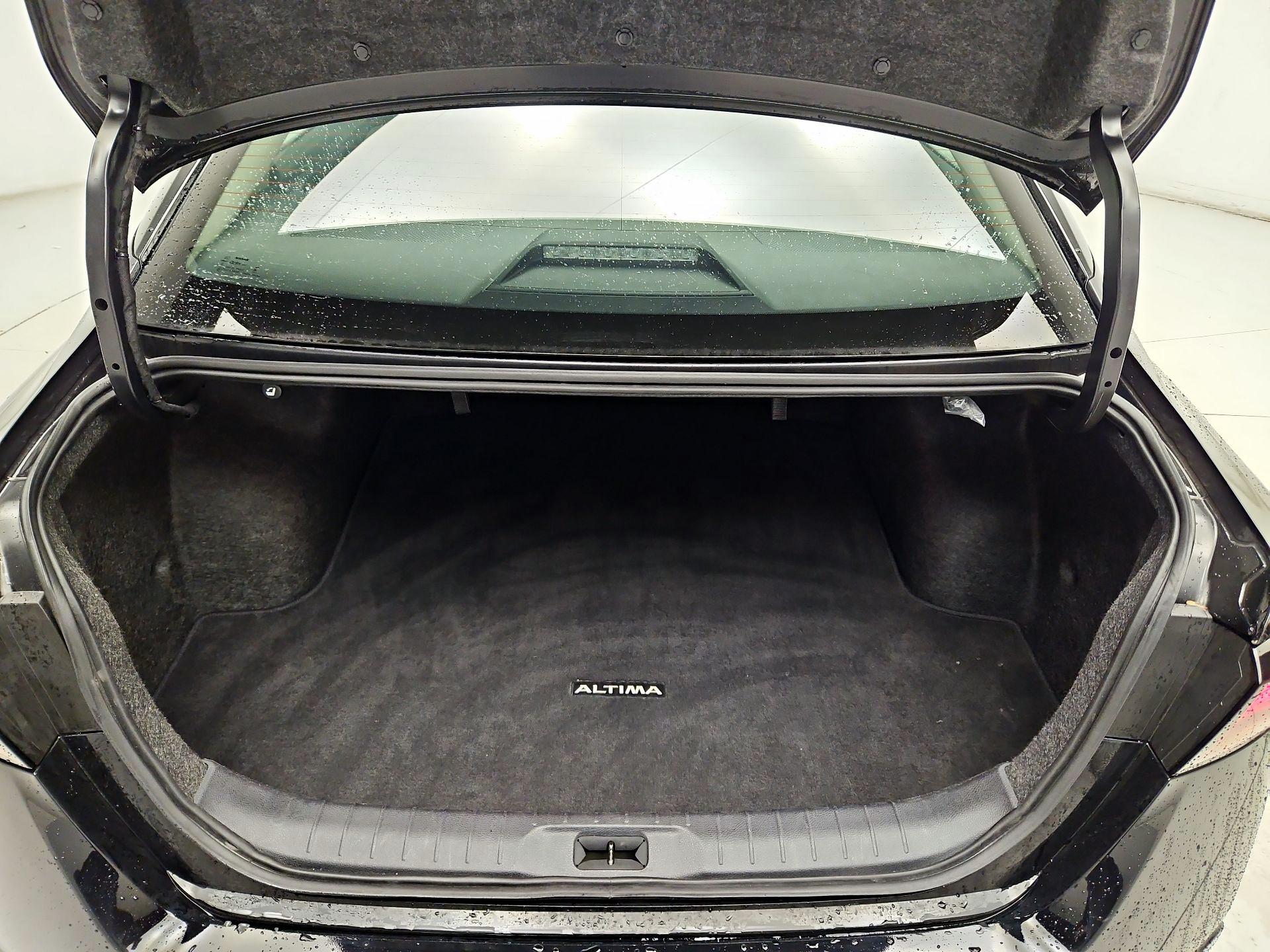 Thumbnail: 2025 Nissan Altima - 18