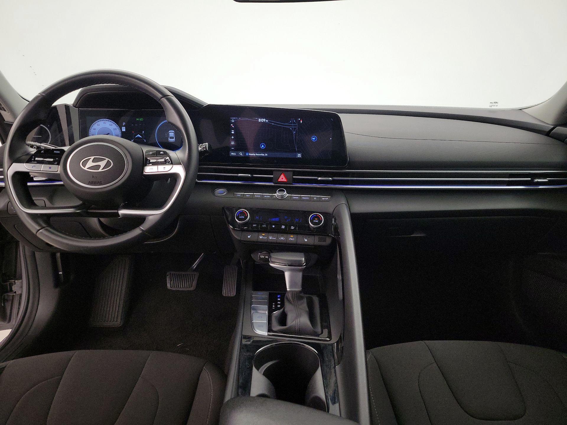 Thumbnail: 2025 Hyundai Elantra - 9