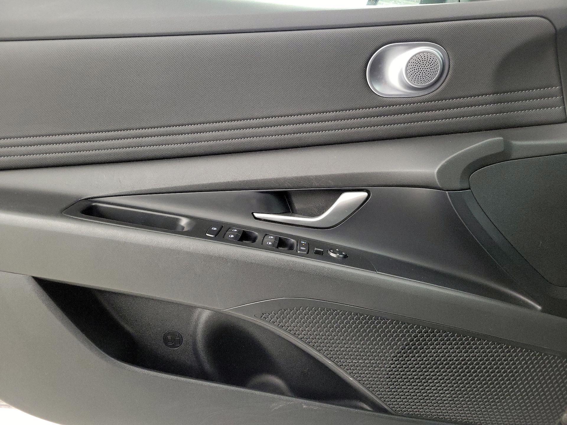 Thumbnail: 2025 Hyundai Elantra - 12