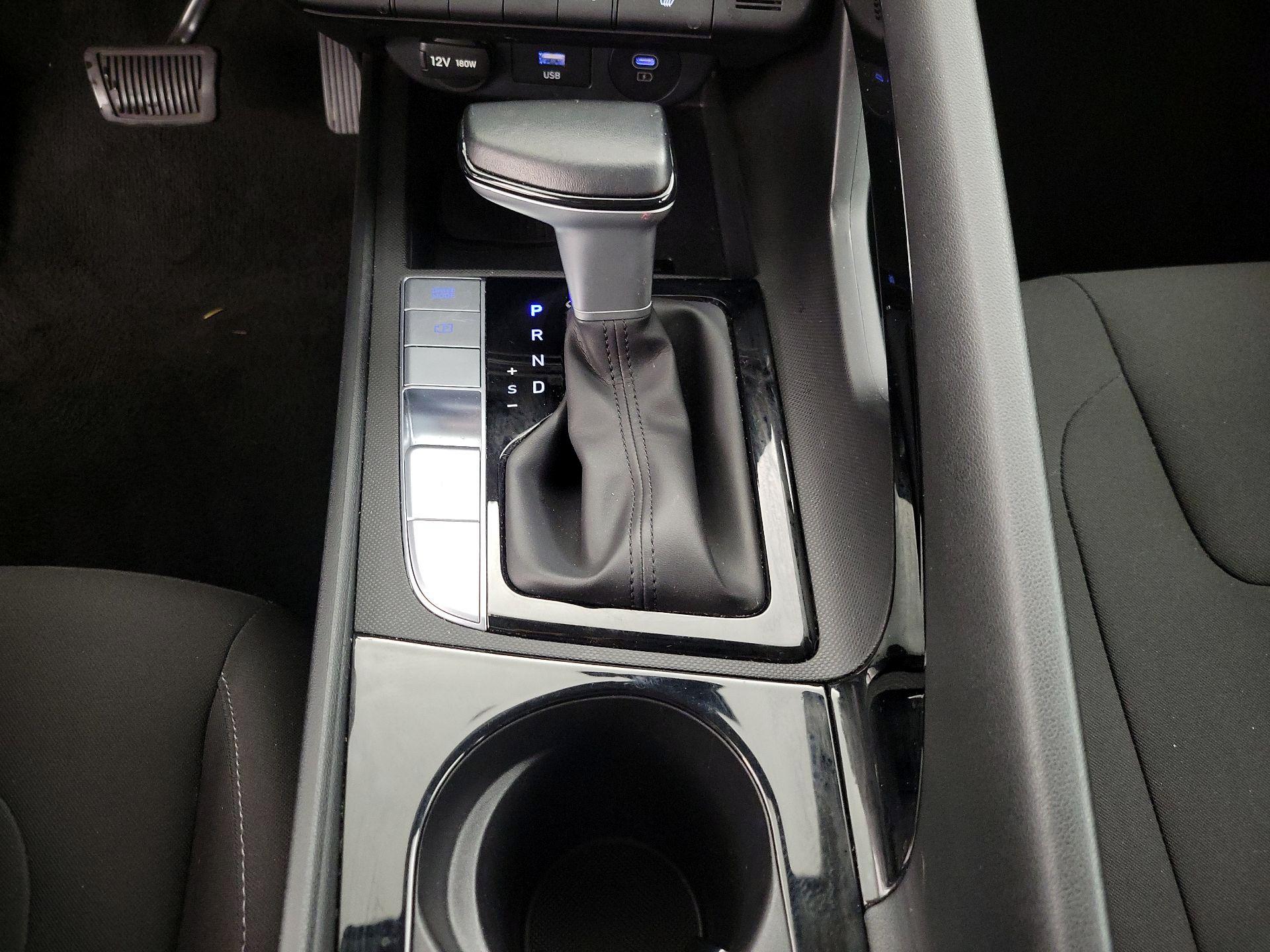 Thumbnail: 2025 Hyundai Elantra - 18