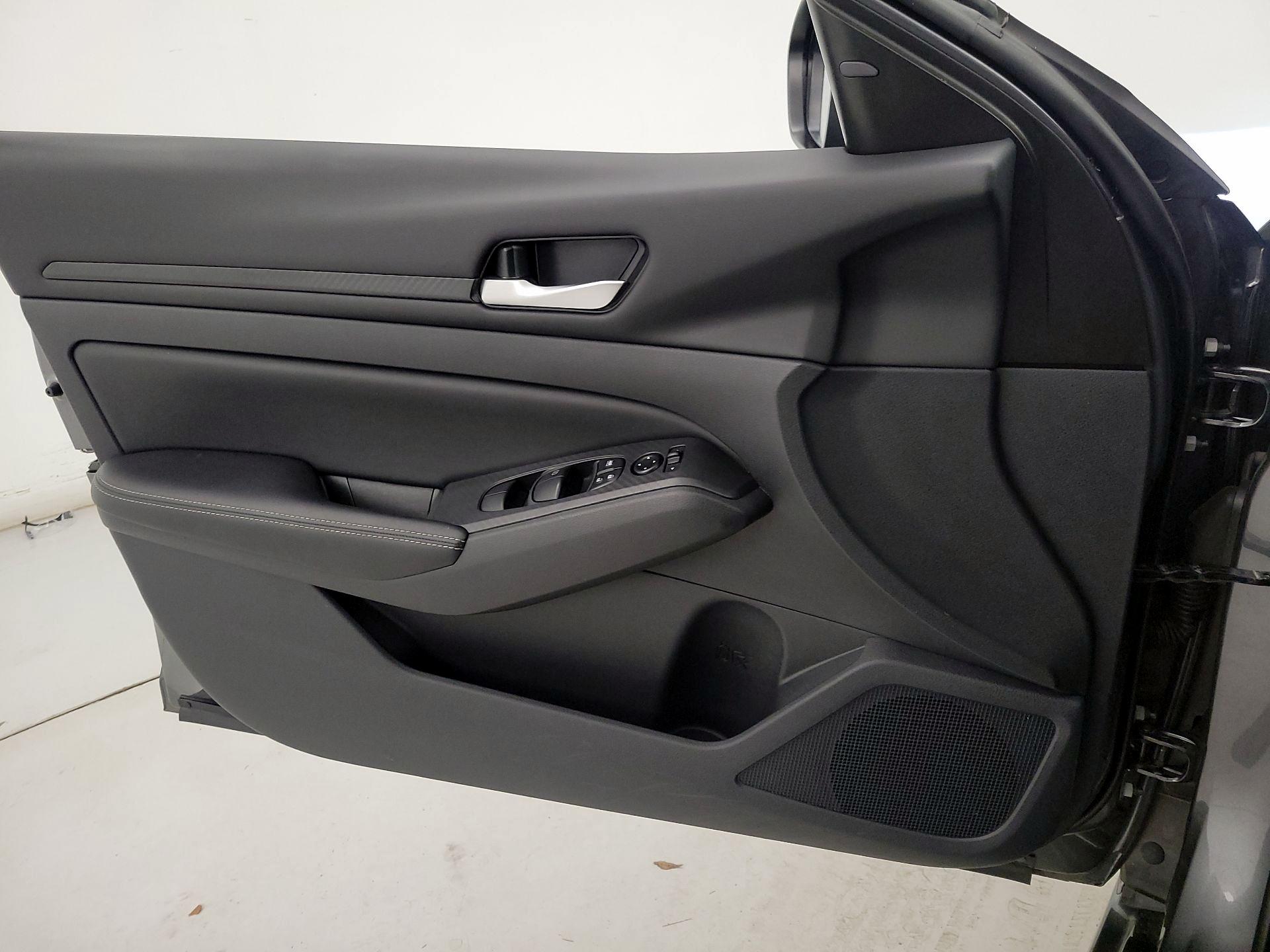 Thumbnail: 2025 Nissan Altima - 12