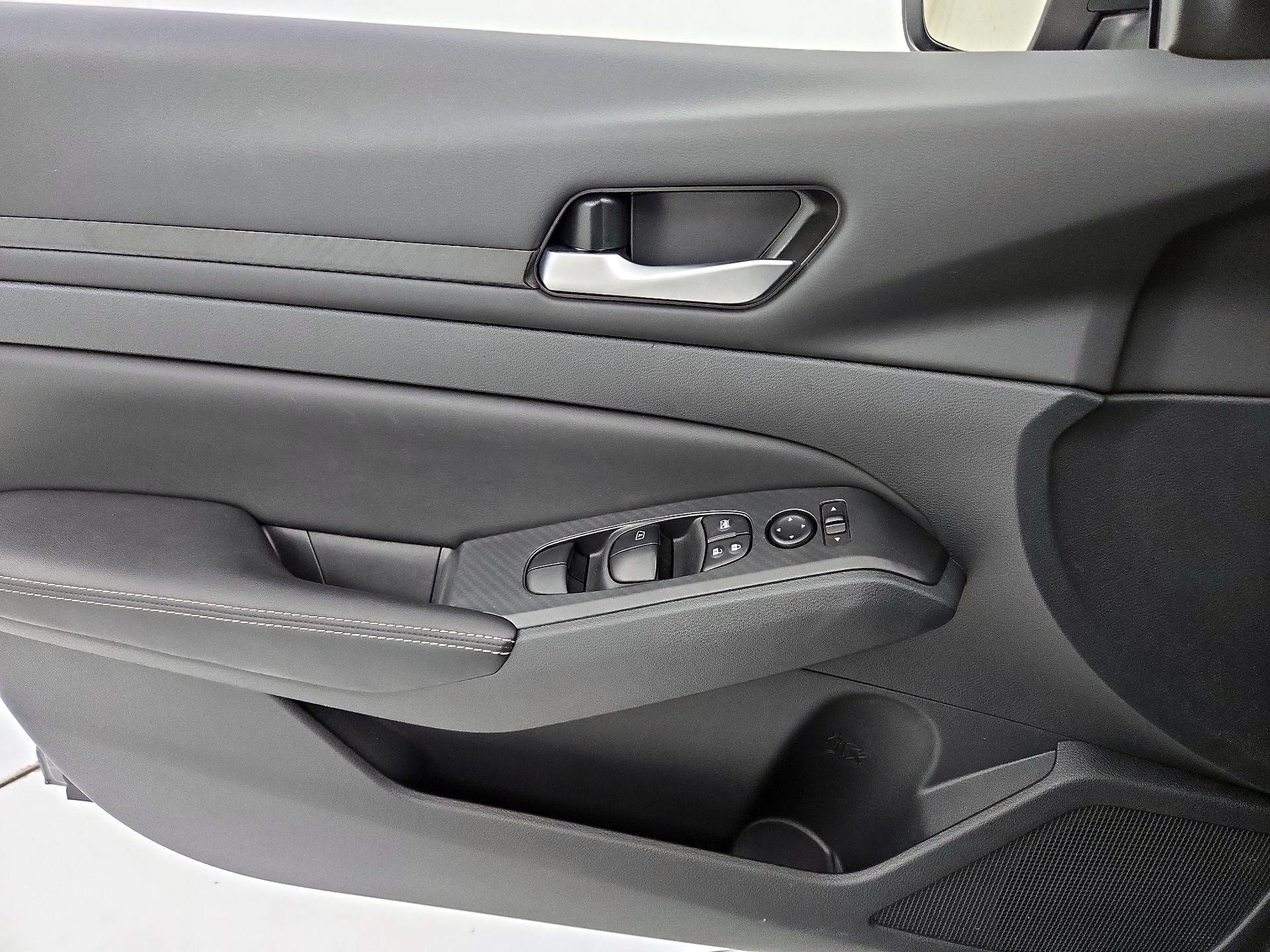 Thumbnail: 2025 Nissan Altima - 12