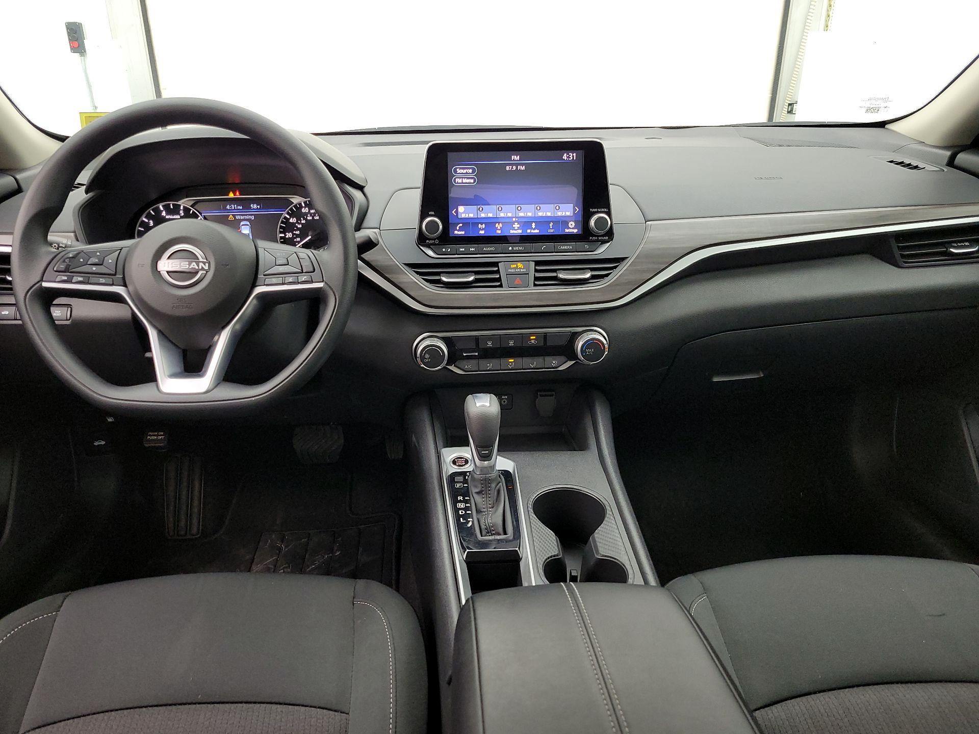 Thumbnail: 2025 Nissan Altima - 9