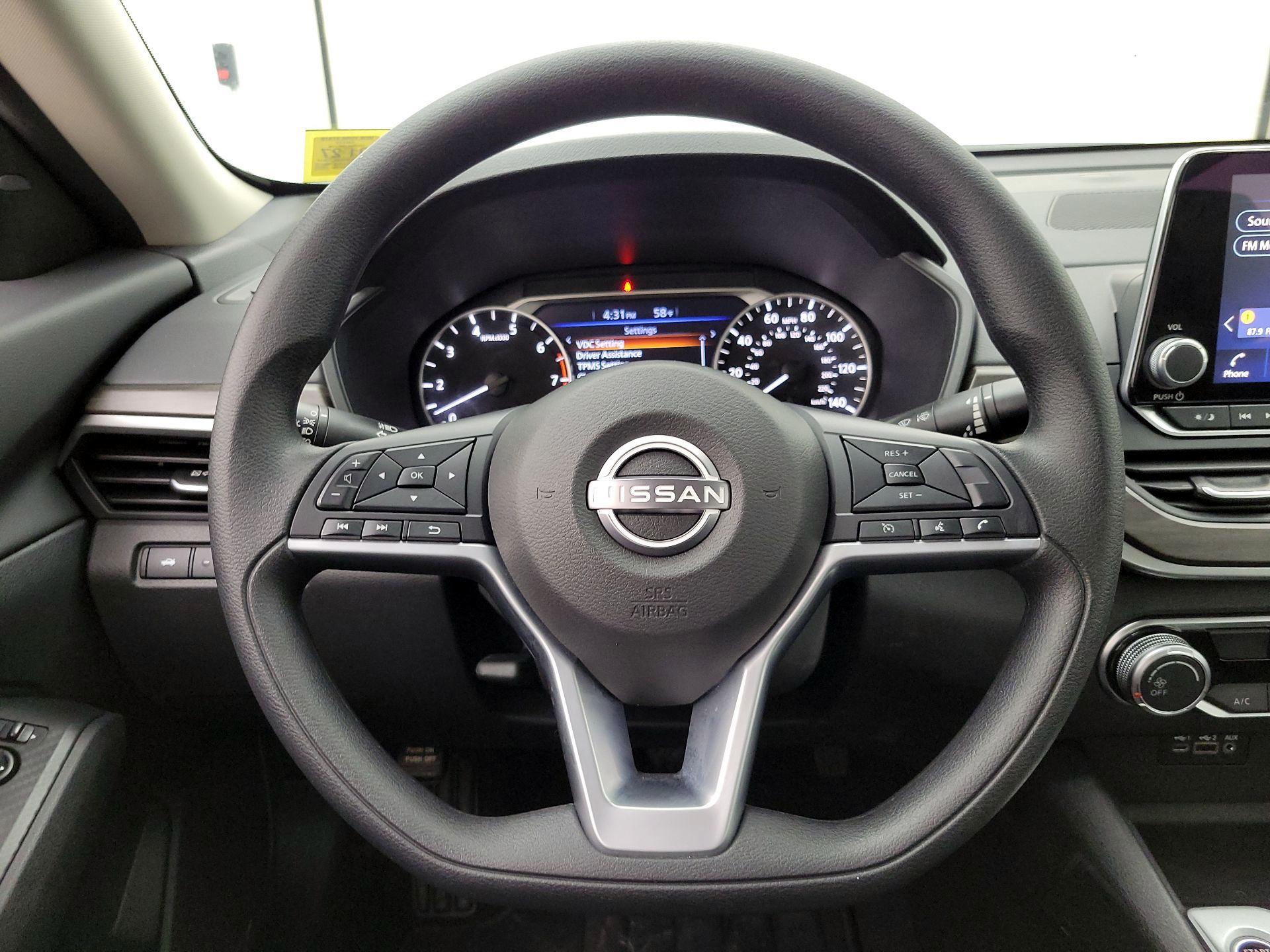 Thumbnail: 2025 Nissan Altima - 10