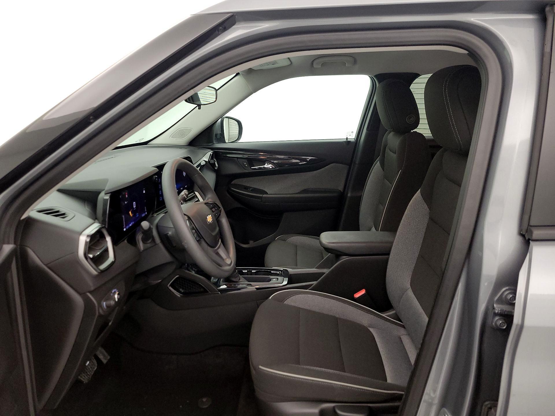 Thumbnail: 2025 Chevrolet TrailBlazer - 11