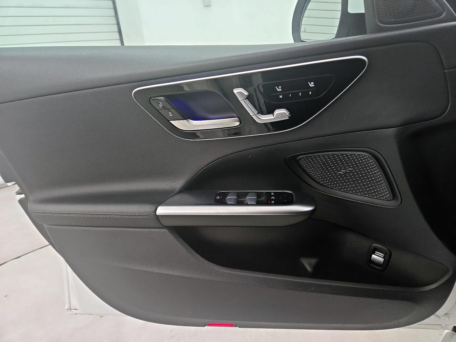 Thumbnail: 2024 Mercedes-Benz C-Class - 12