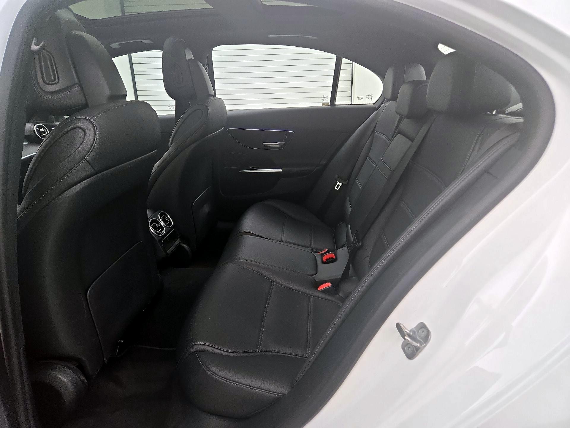 Thumbnail: 2024 Mercedes-Benz C-Class - 20