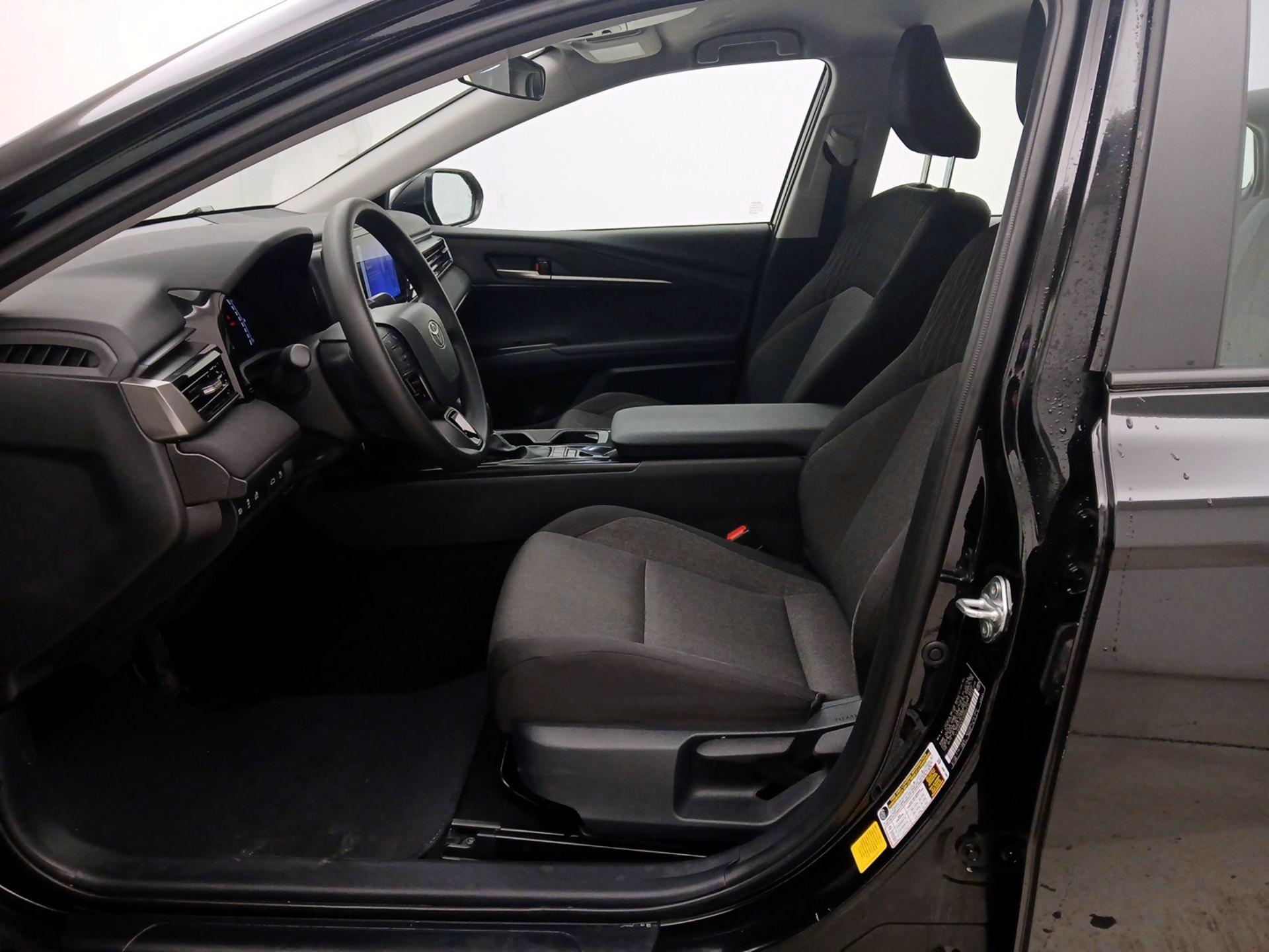 Thumbnail: 2025 Toyota Camry - 11