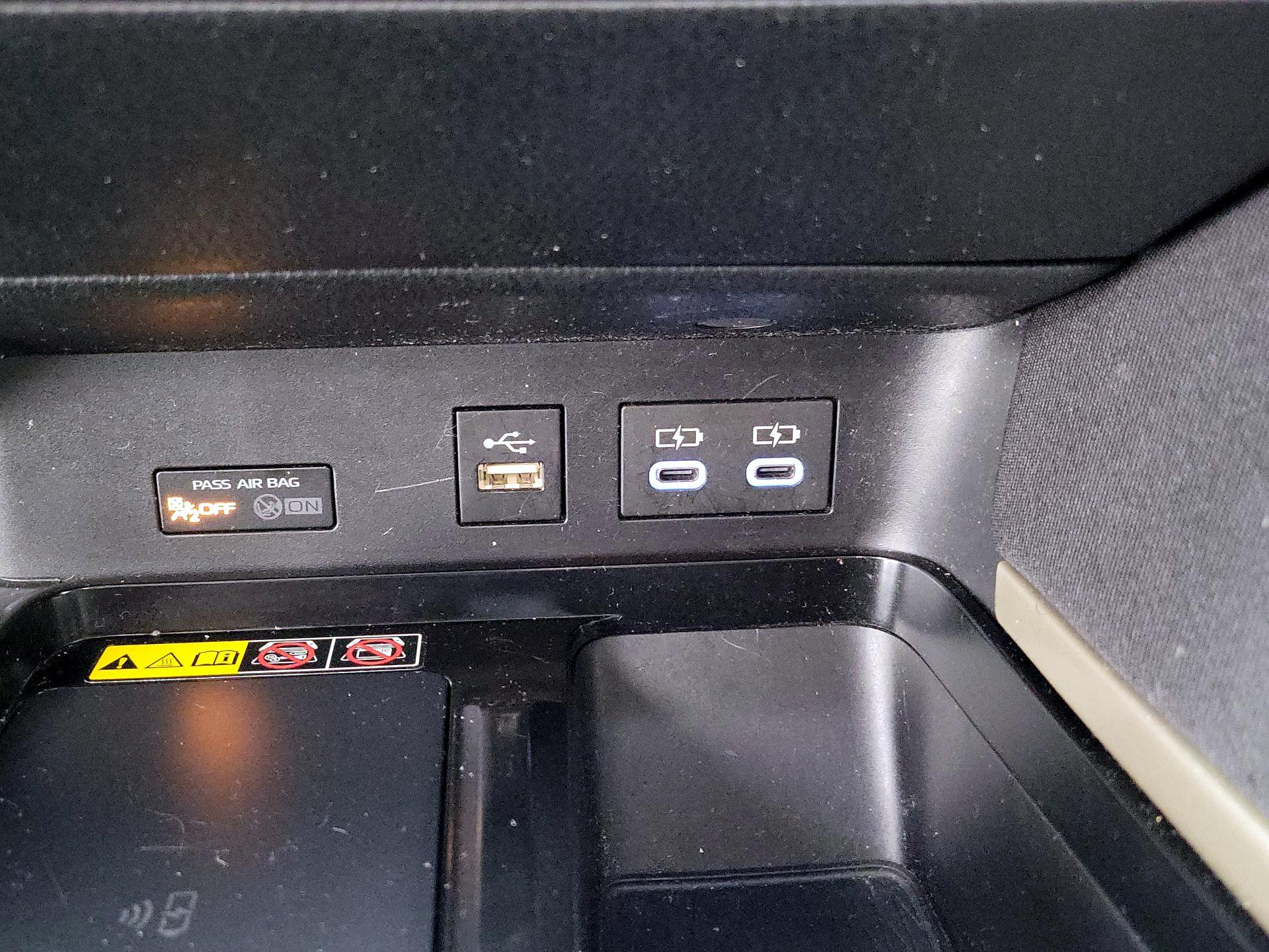 Thumbnail: 2025 Toyota Camry - 18