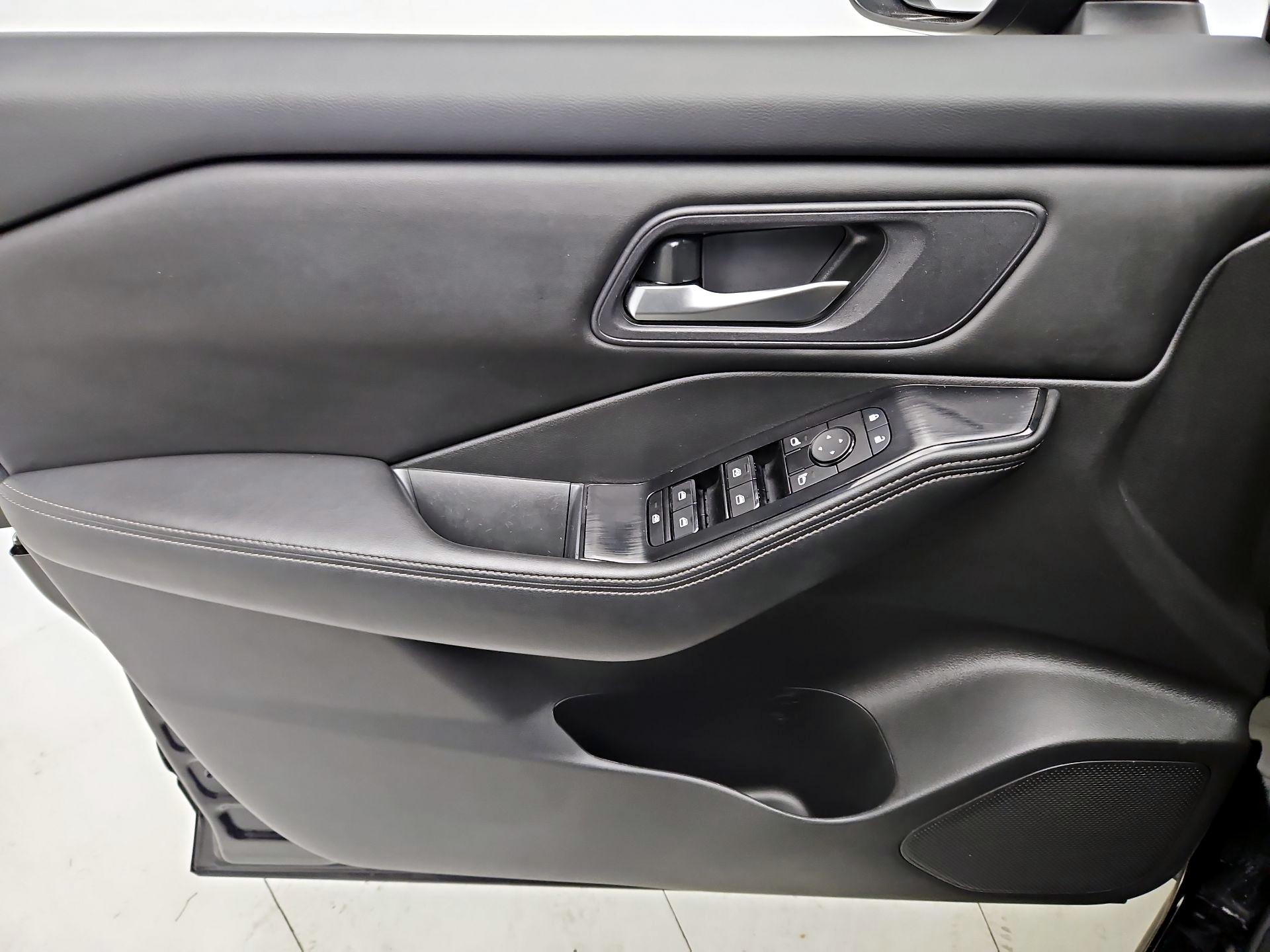 Thumbnail: 2024 Nissan Rogue - 12