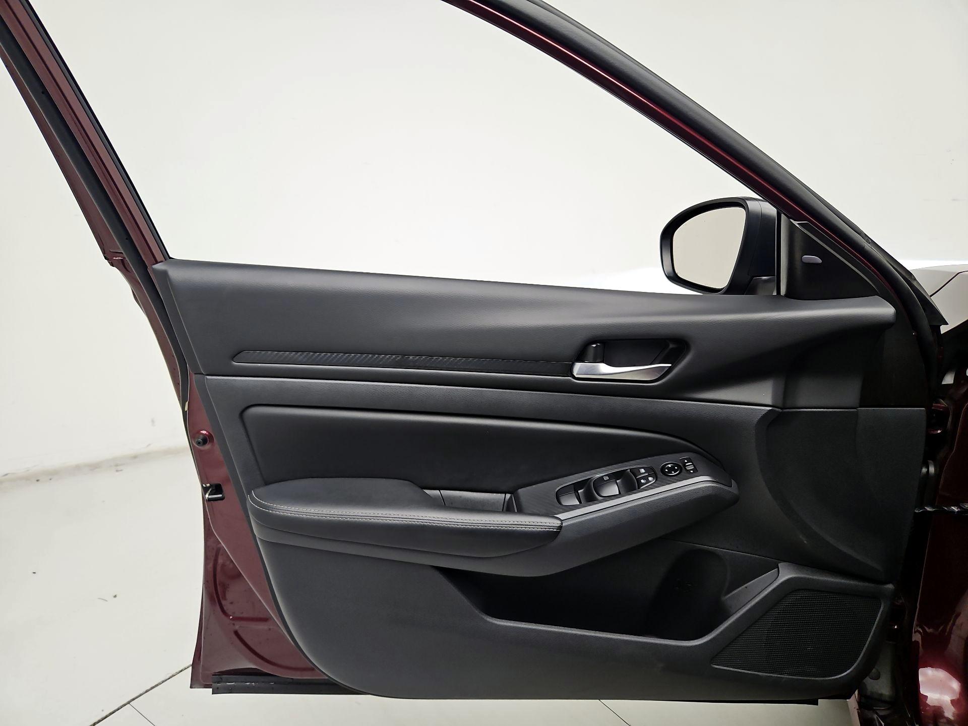 Thumbnail: 2025 Nissan Altima - 12