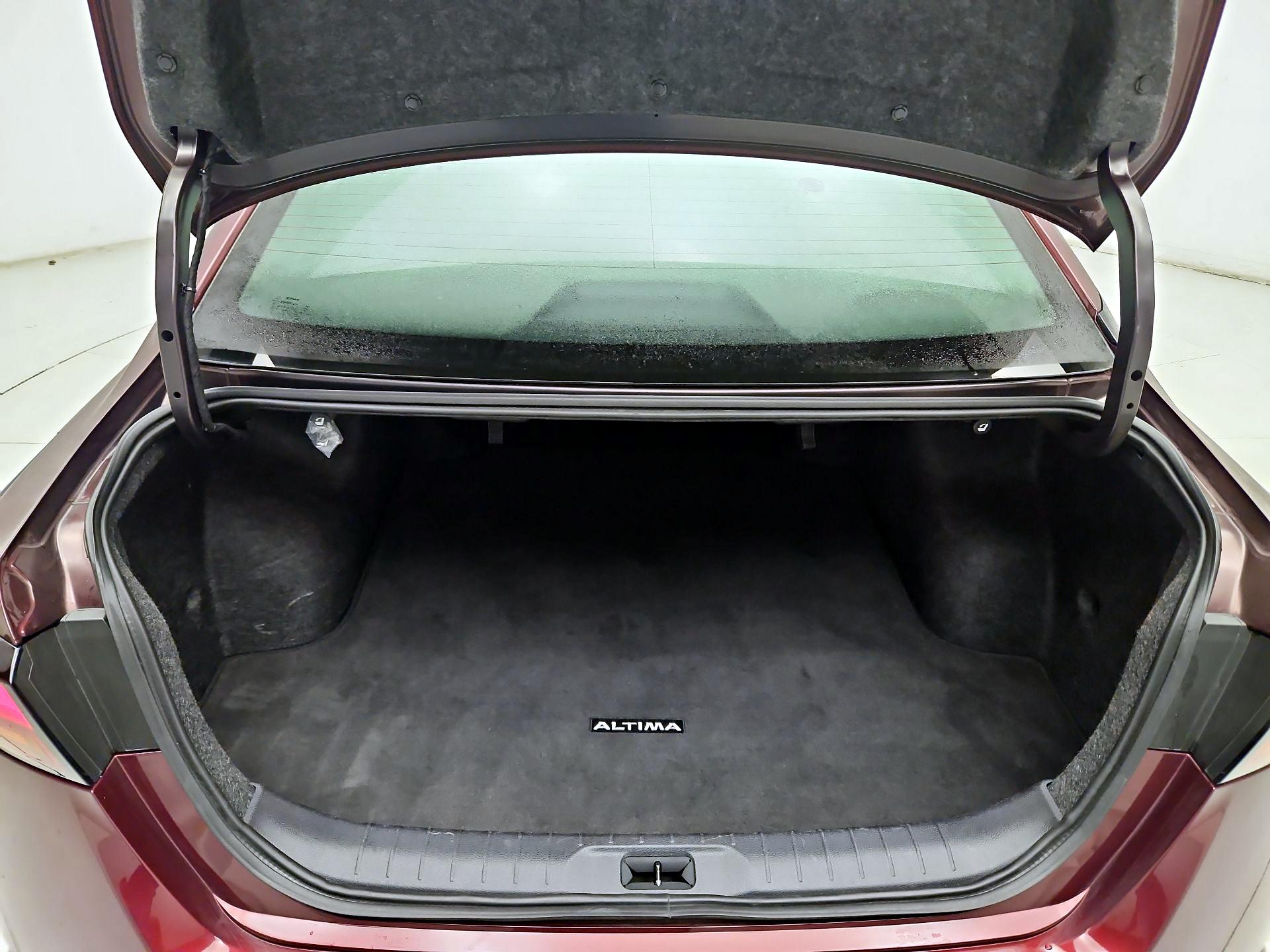 Thumbnail: 2025 Nissan Altima - 18