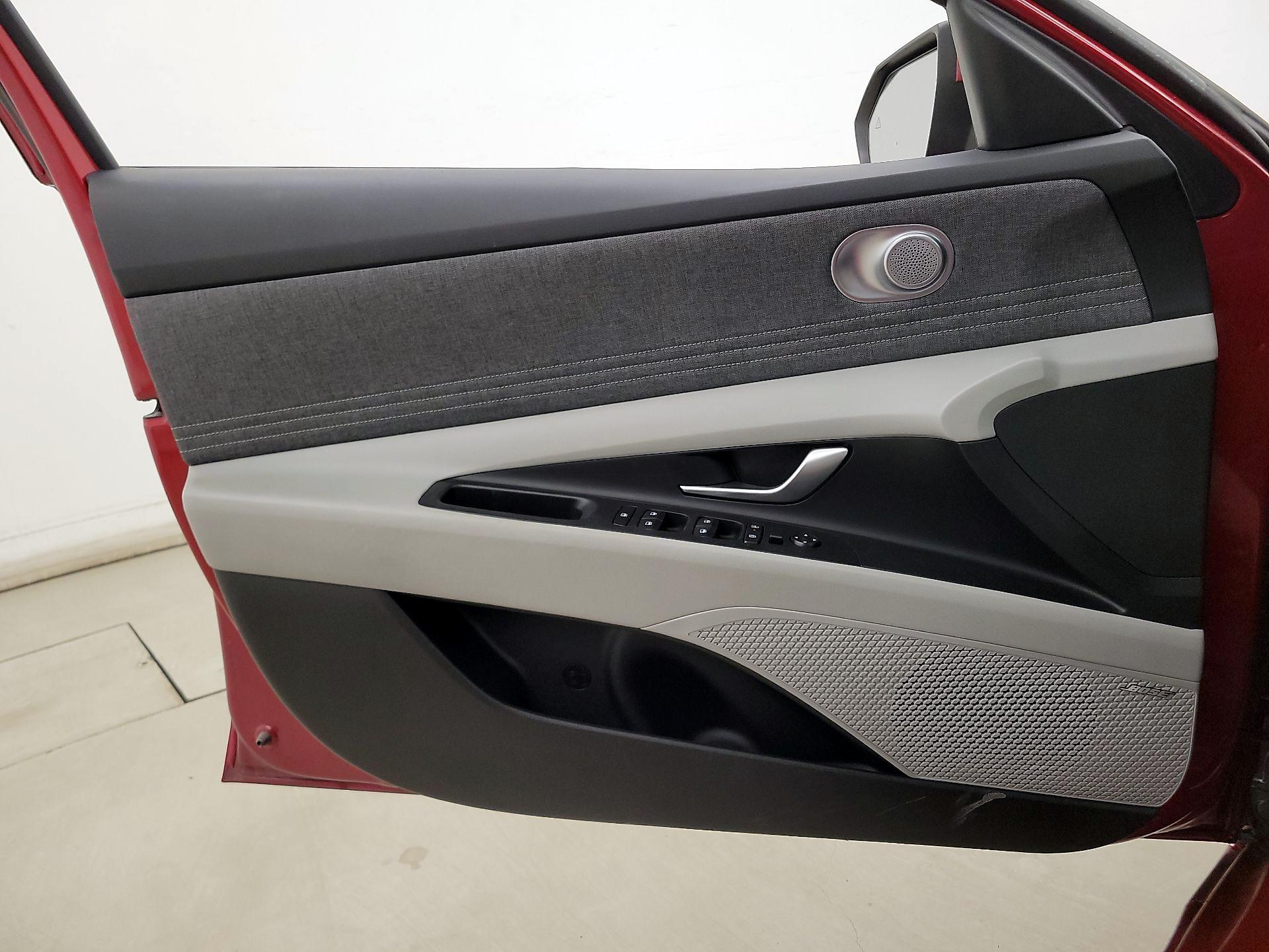 Thumbnail: 2025 Hyundai Elantra - 12