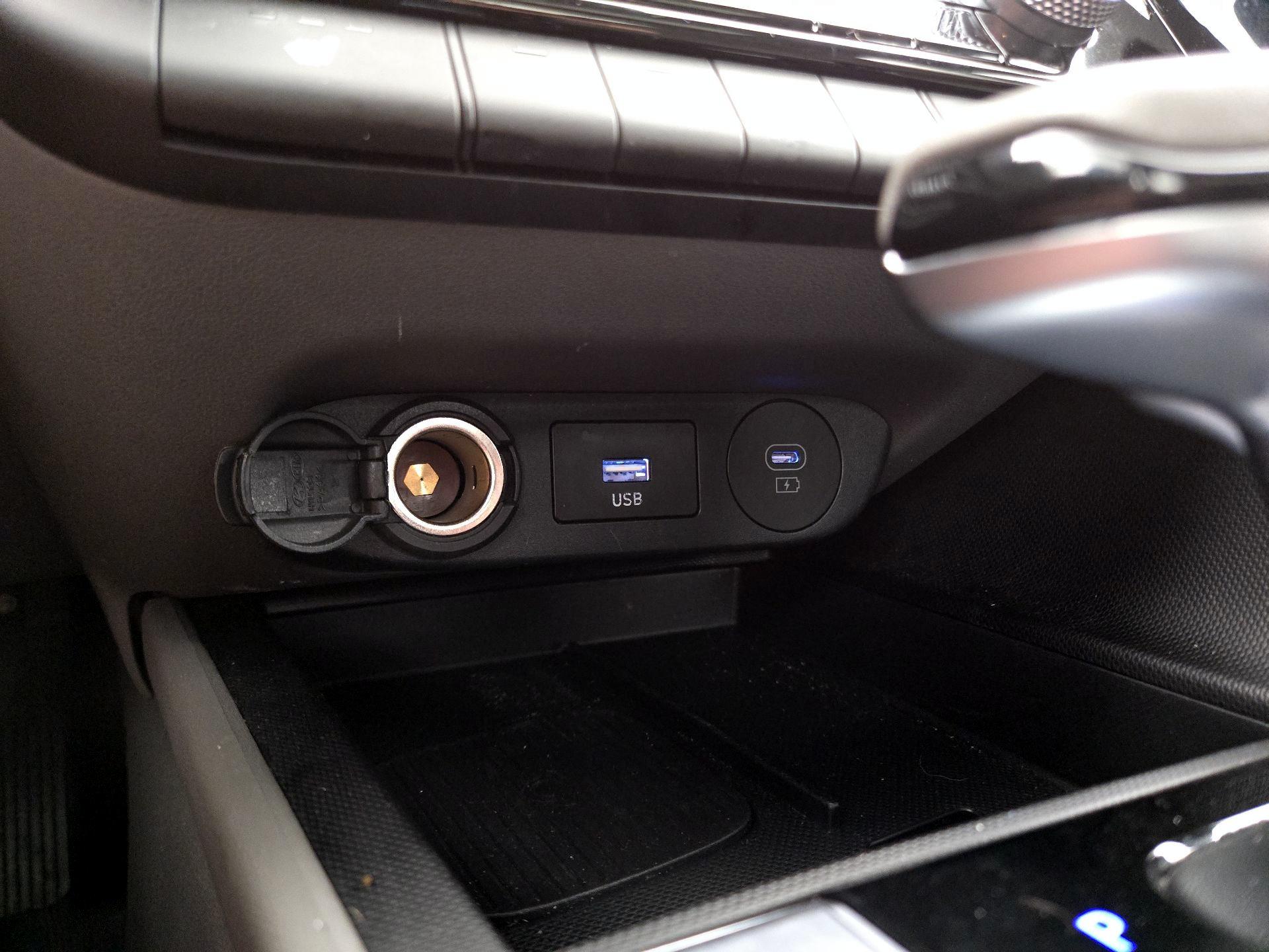 Thumbnail: 2025 Hyundai Elantra - 19