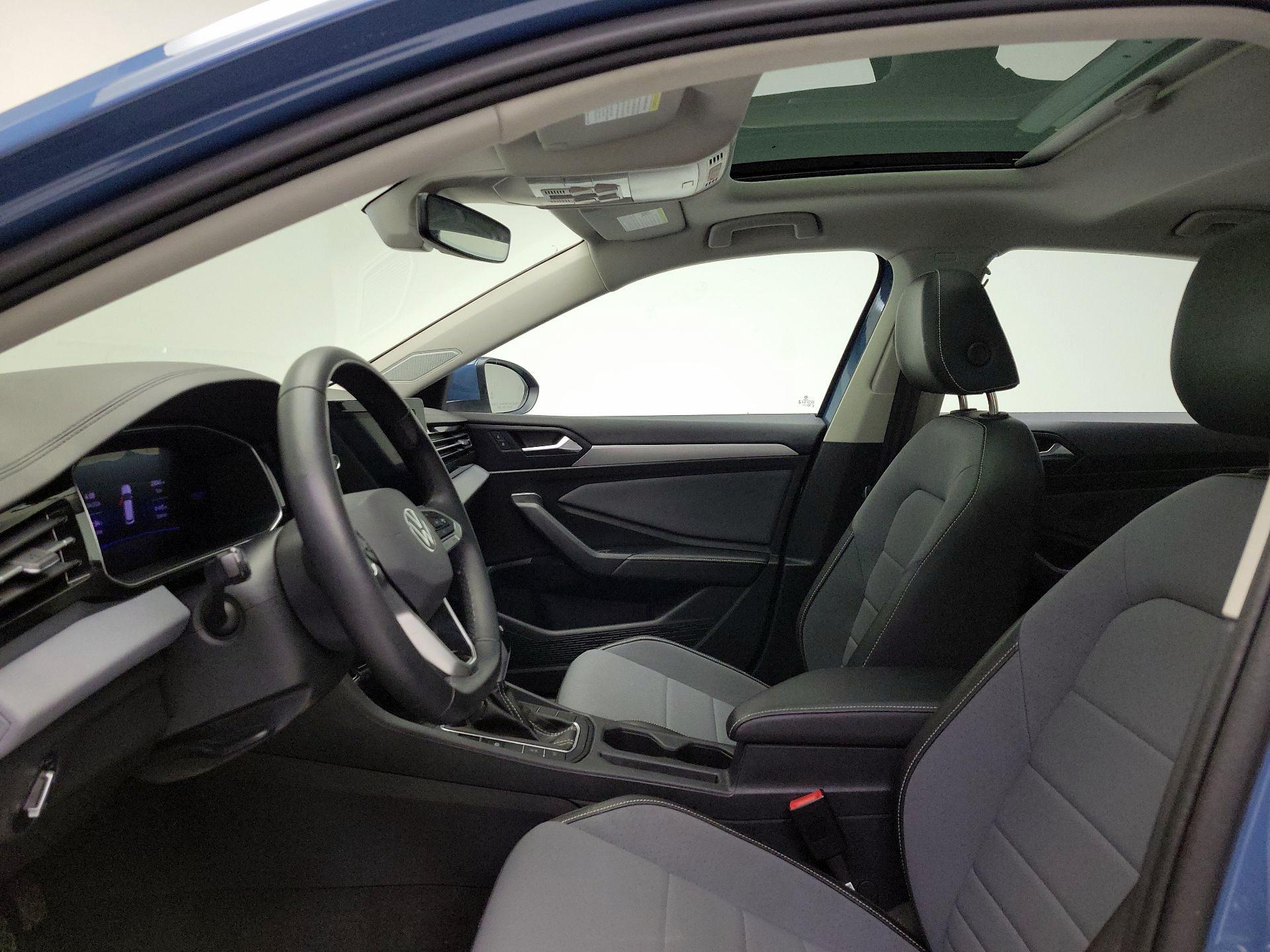 Thumbnail: 2025 Volkswagen Jetta - 19