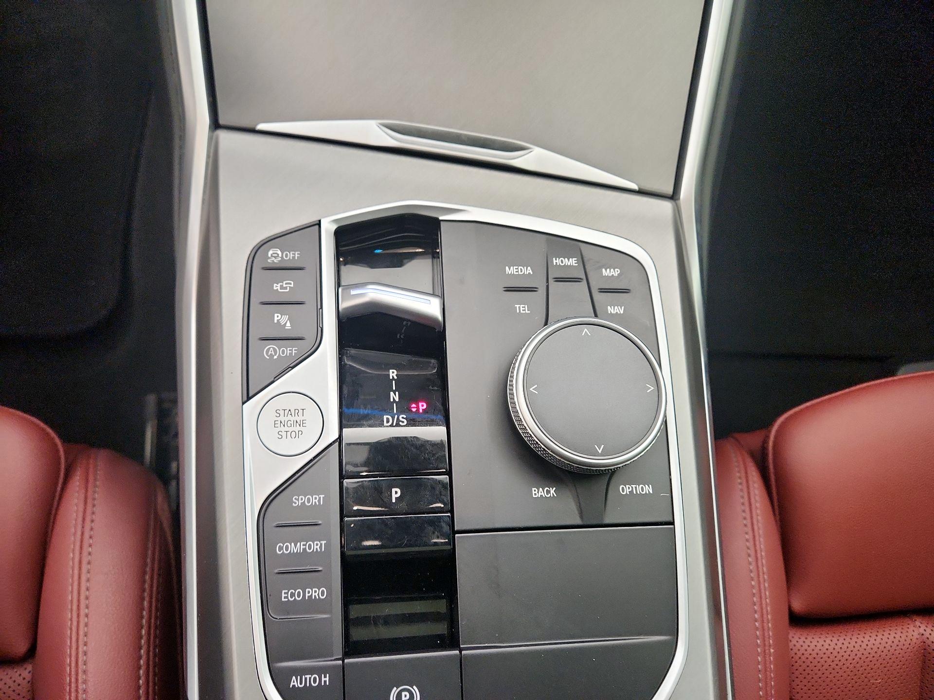 Thumbnail: 2025 BMW 3 Series - 18