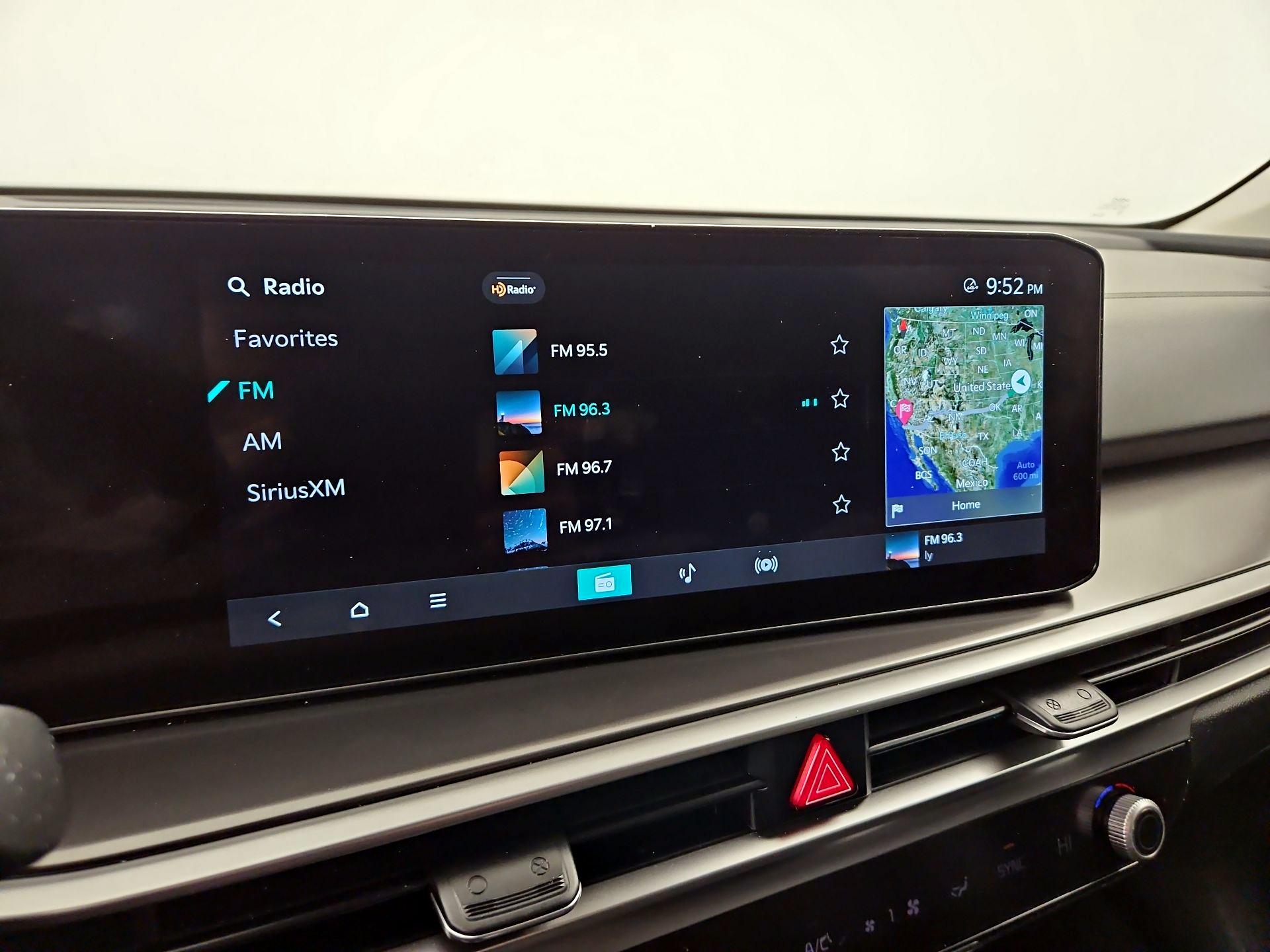 Thumbnail: 2024 Kia Sorento - 16