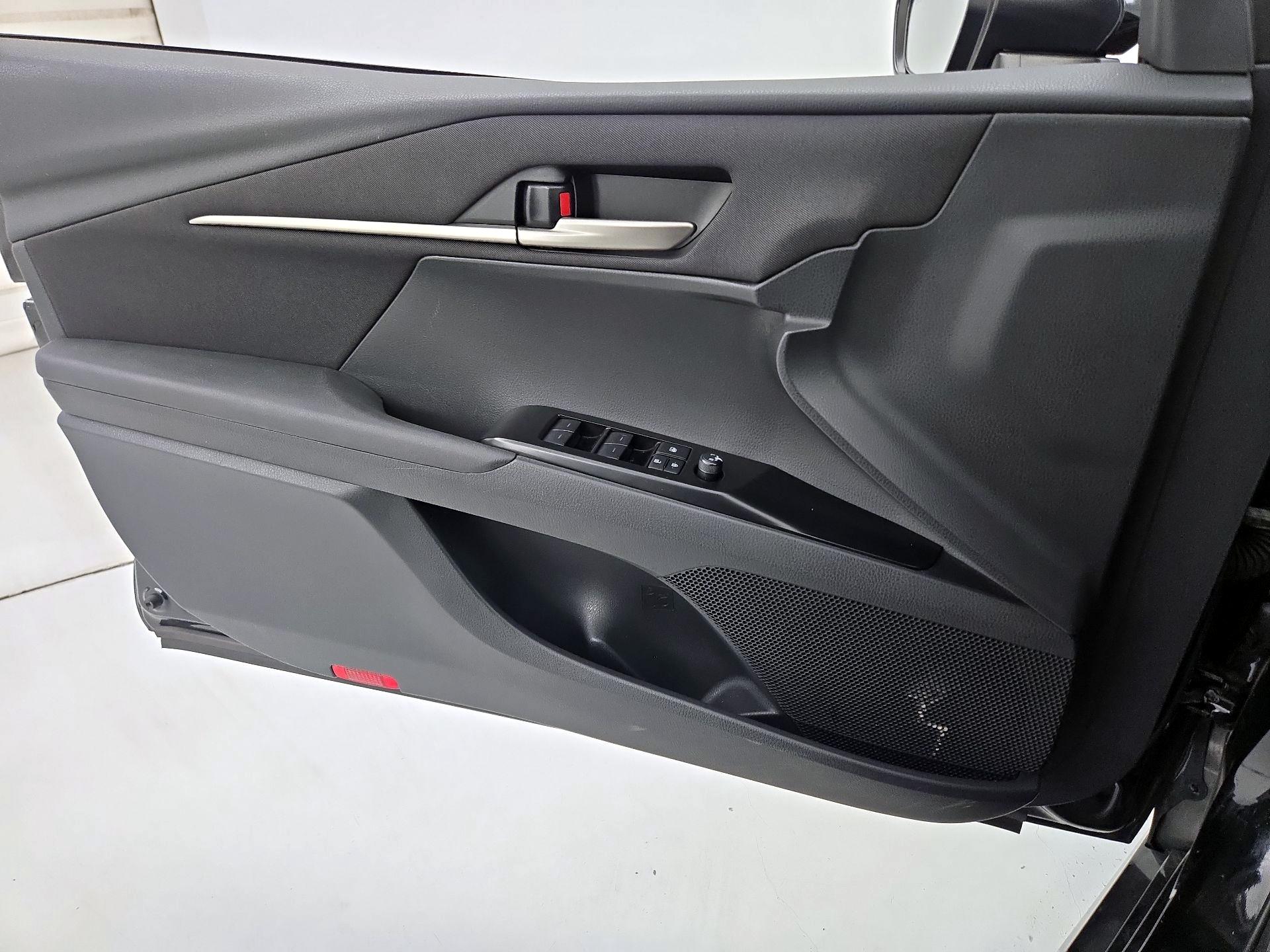 Thumbnail: 2025 Toyota Camry - 12