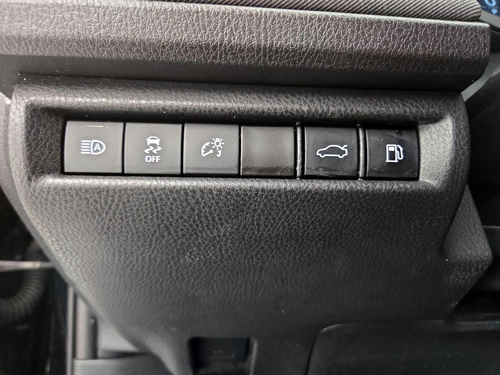 Thumbnail: 2025 Toyota Camry - 13