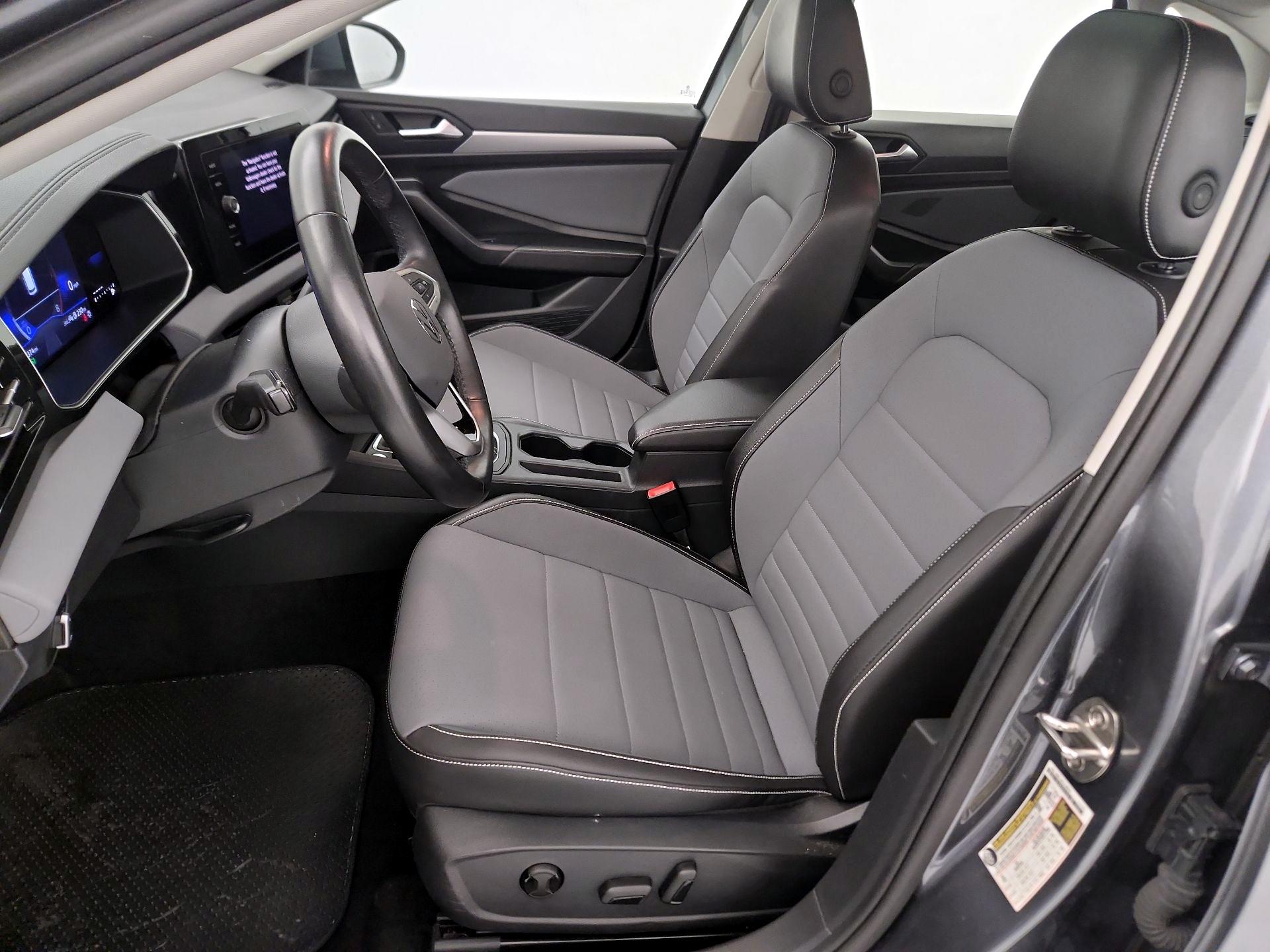 Thumbnail: 2025 Volkswagen Jetta - 11