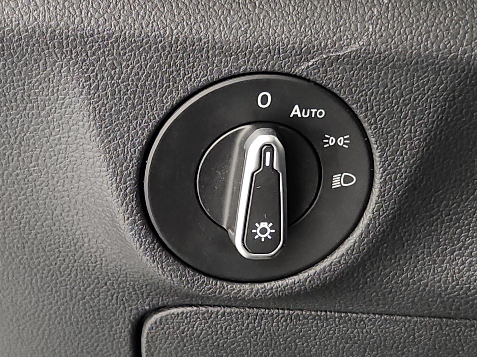 Thumbnail: 2025 Volkswagen Jetta - 13